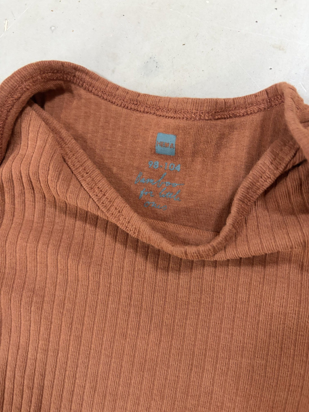 HEMA ribbed onesie || 24M