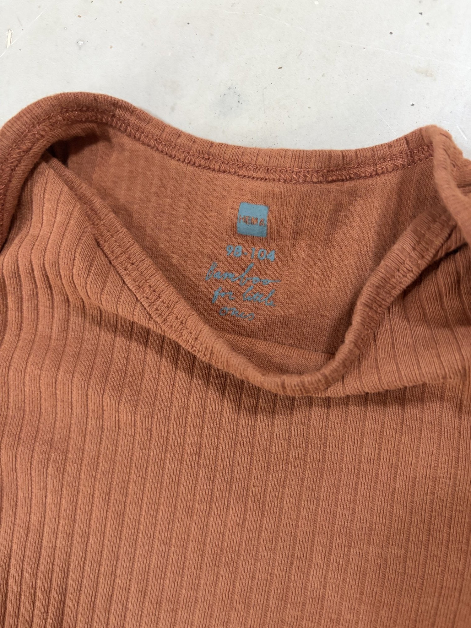 HEMA ribbed onesie || 24M