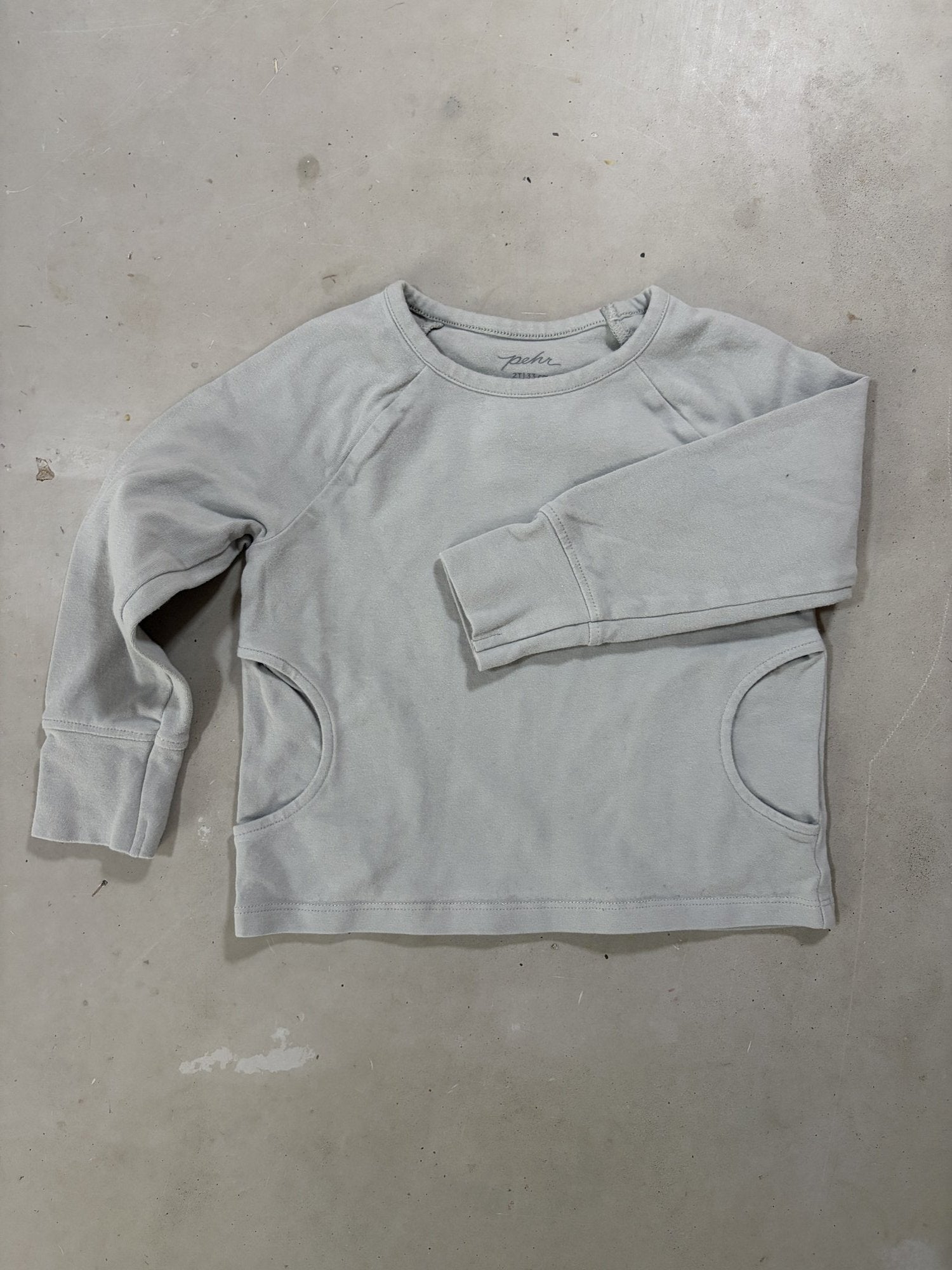 Pehr long sleeve with pockets || 2T (fits 18M)