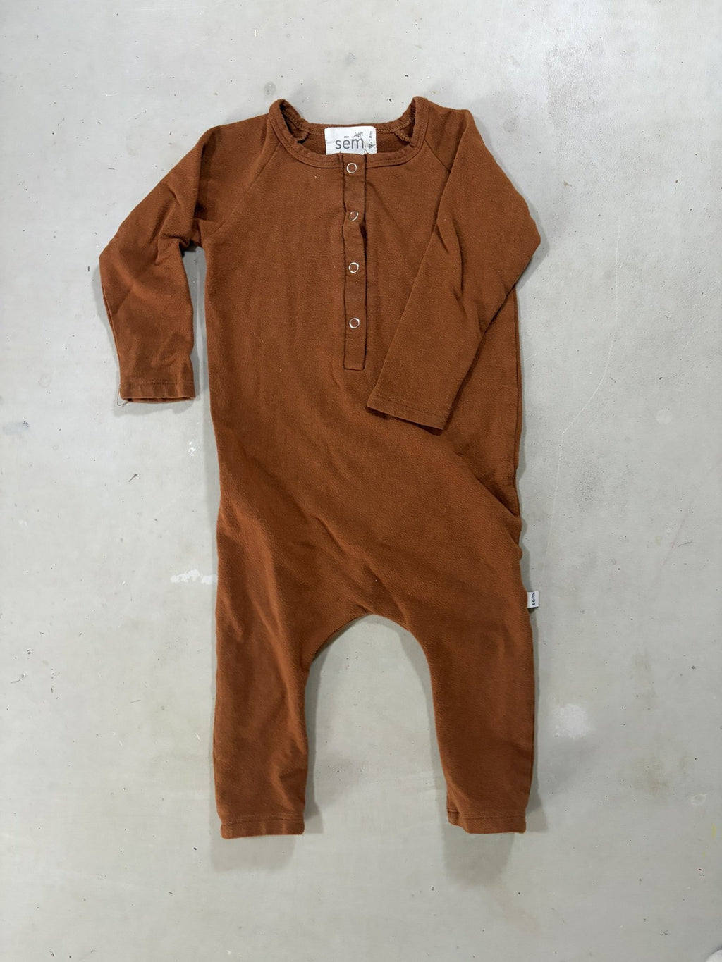 SEM label one piece || 12-18M