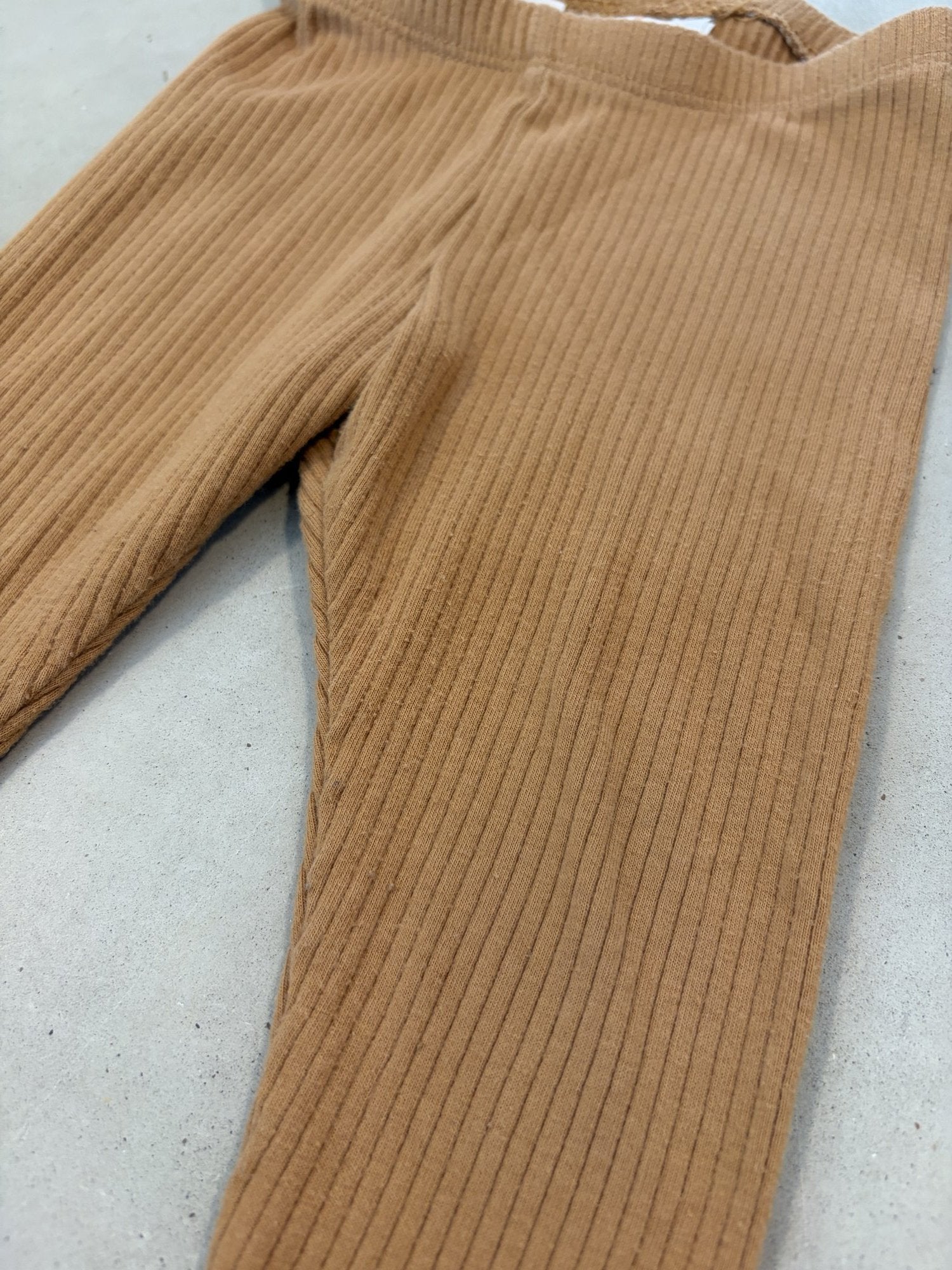Cat & Jack ribbed leggings || 18m