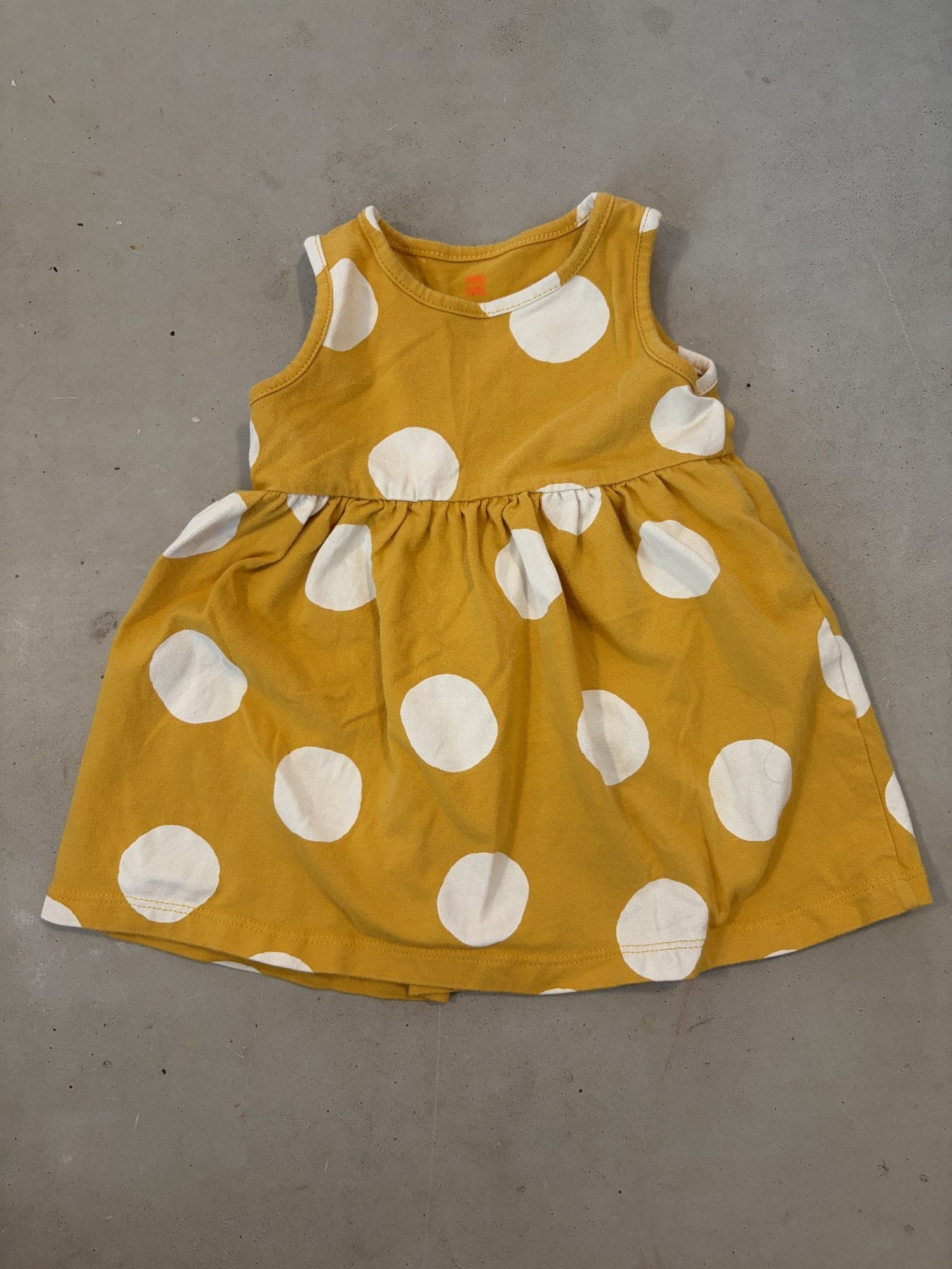 HEMA yellow polka dot dress || 9-12m (euro 74)
