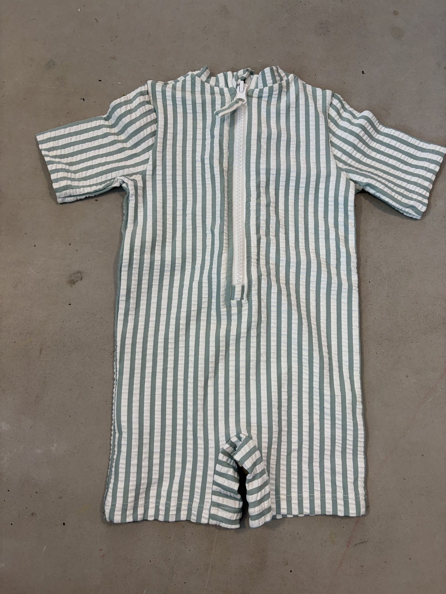 H&M swimsuit || 2-6m