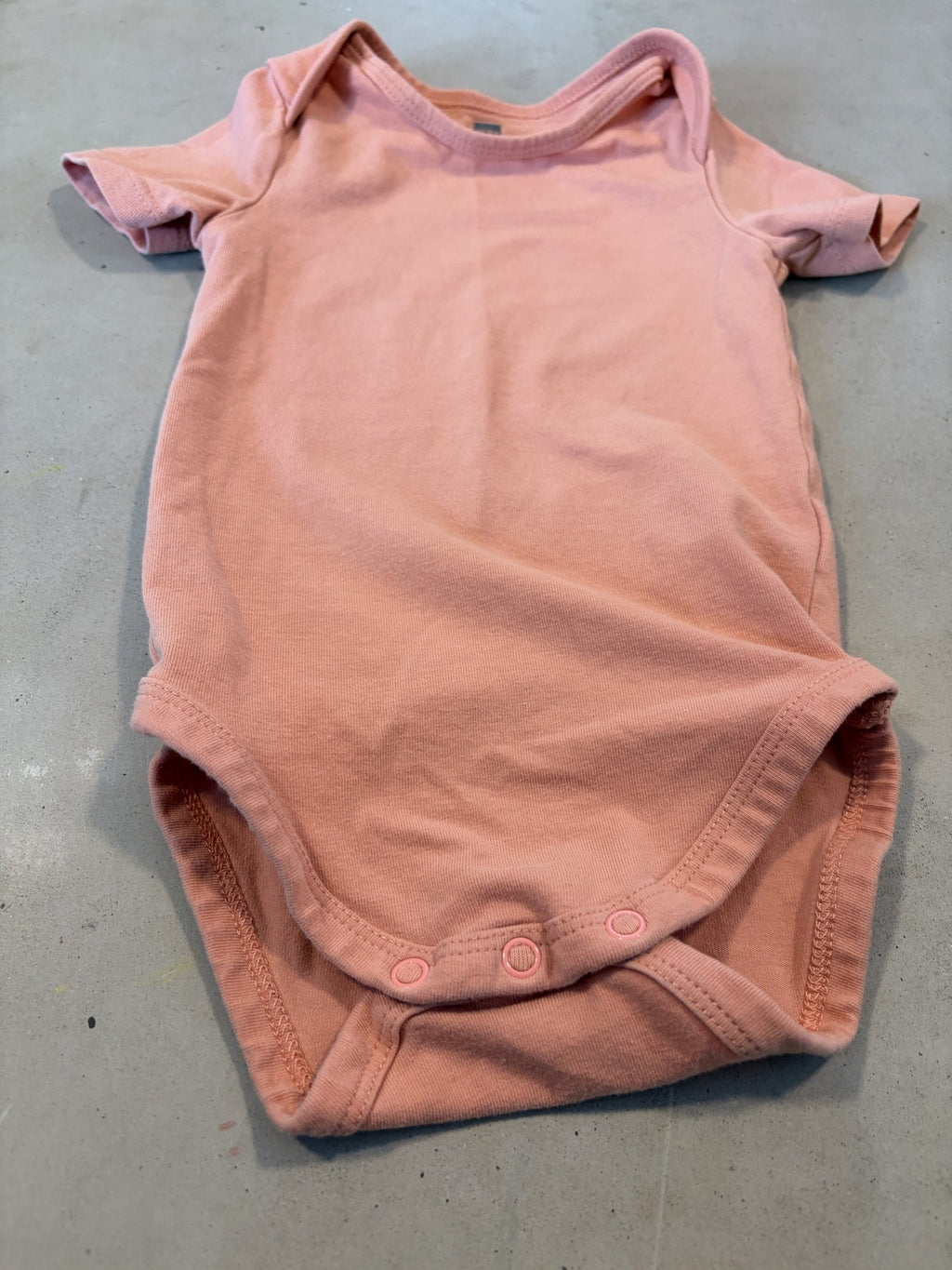 HEMA pinke onesie || 3-6m