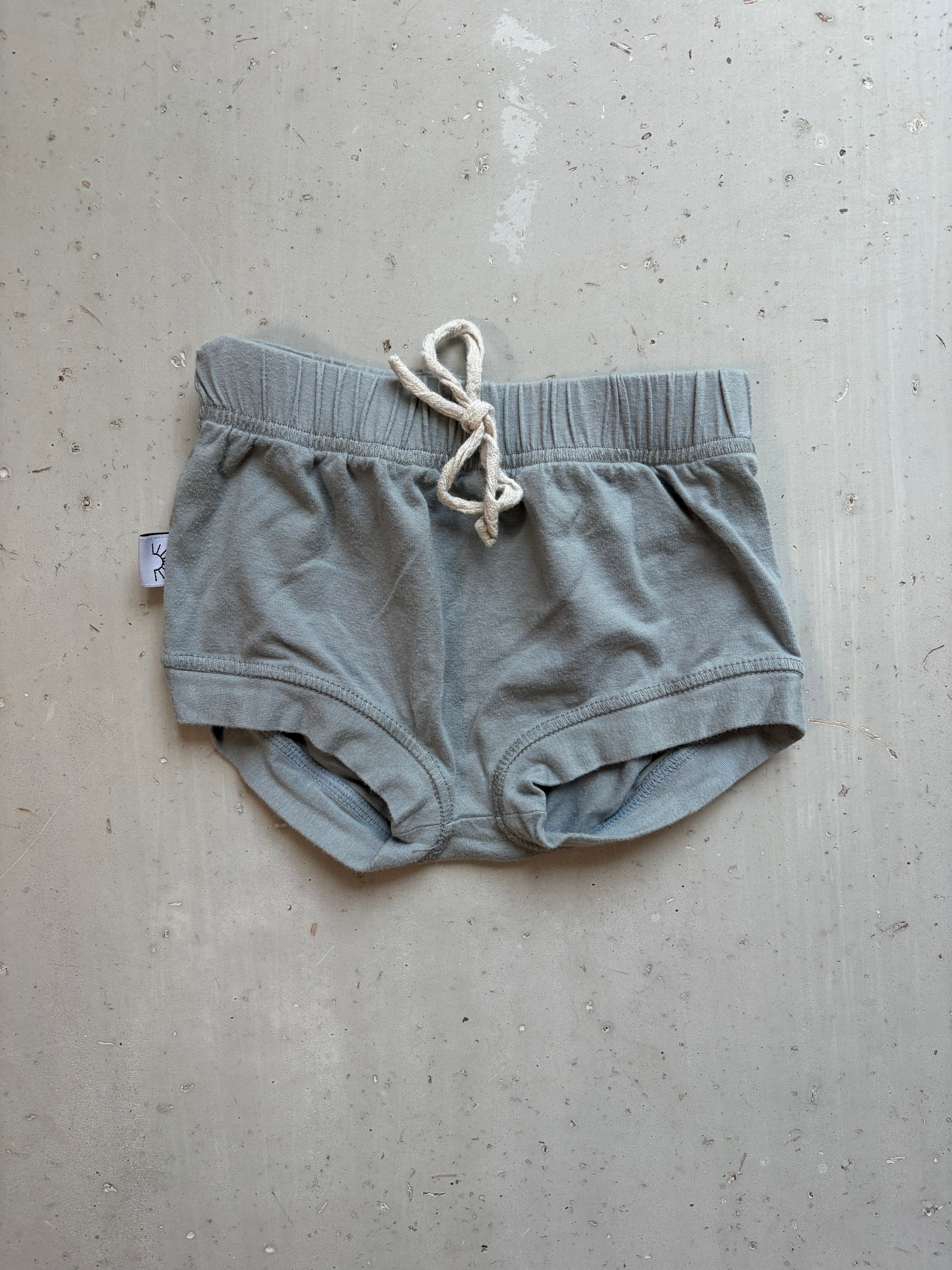 Skyehi shorts || 12-18m