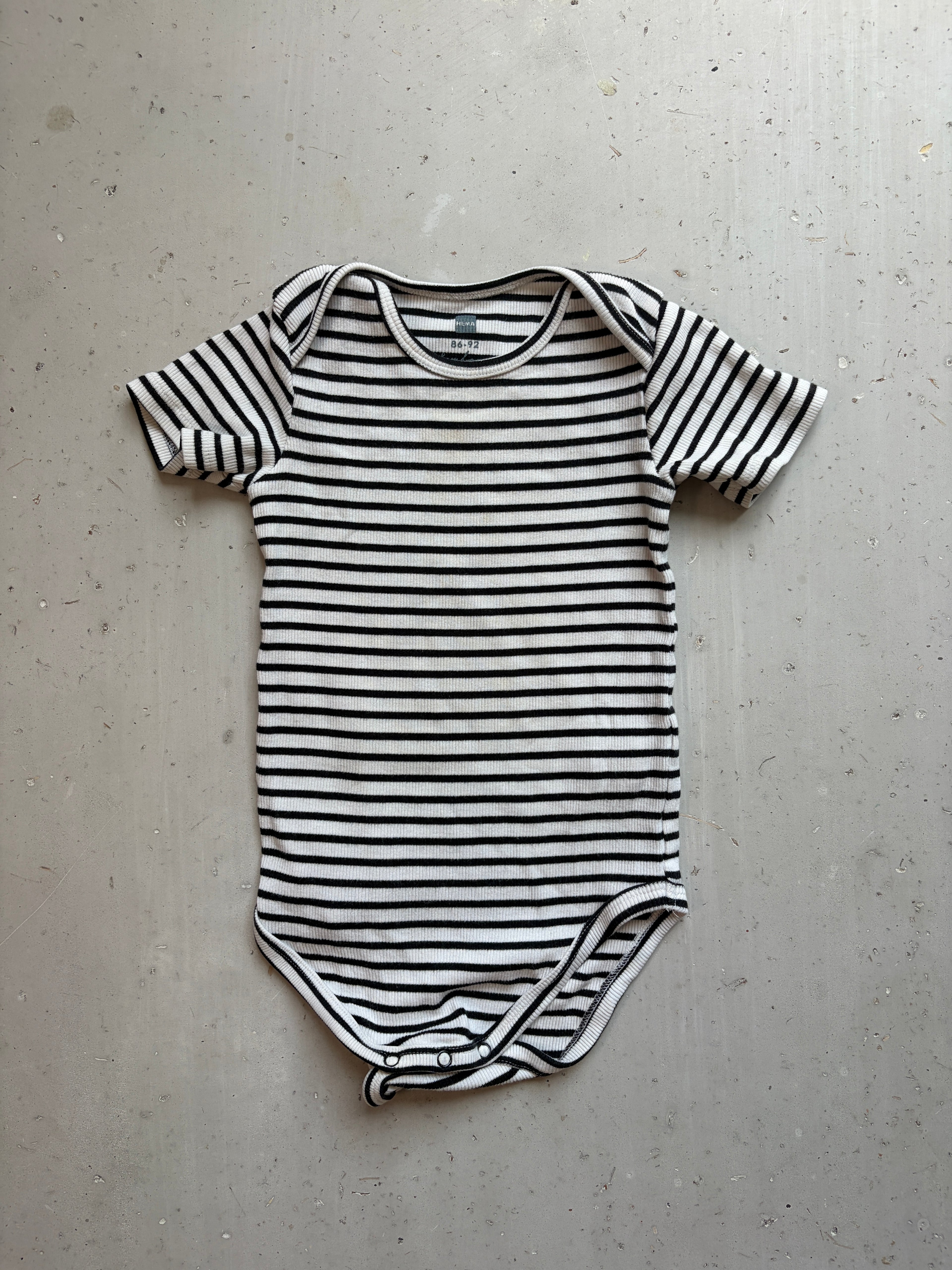 HEMA ribbed onesie || 18-24m (euro 86-92)
