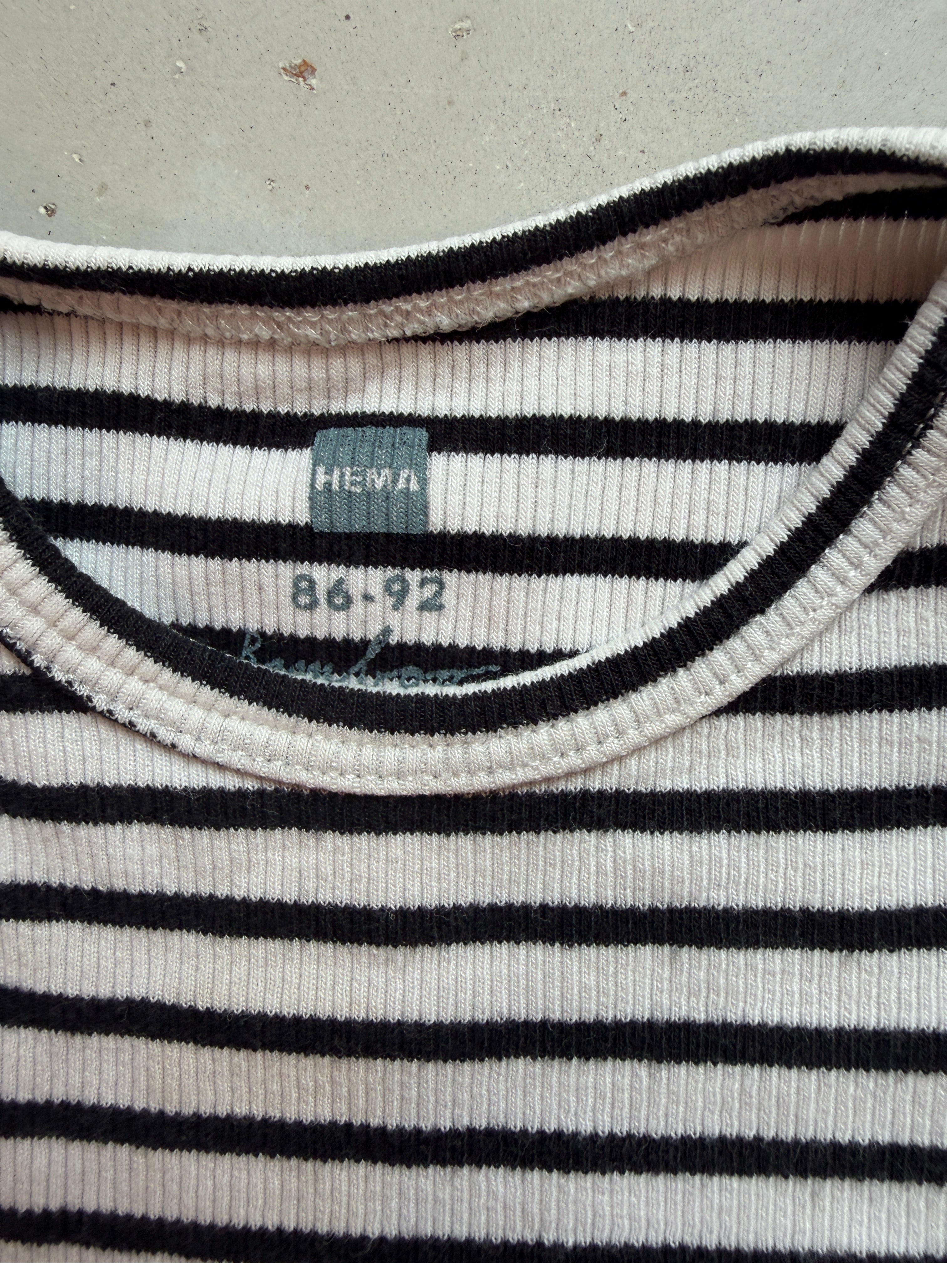 HEMA ribbed onesie || 18-24m (euro 86-92)