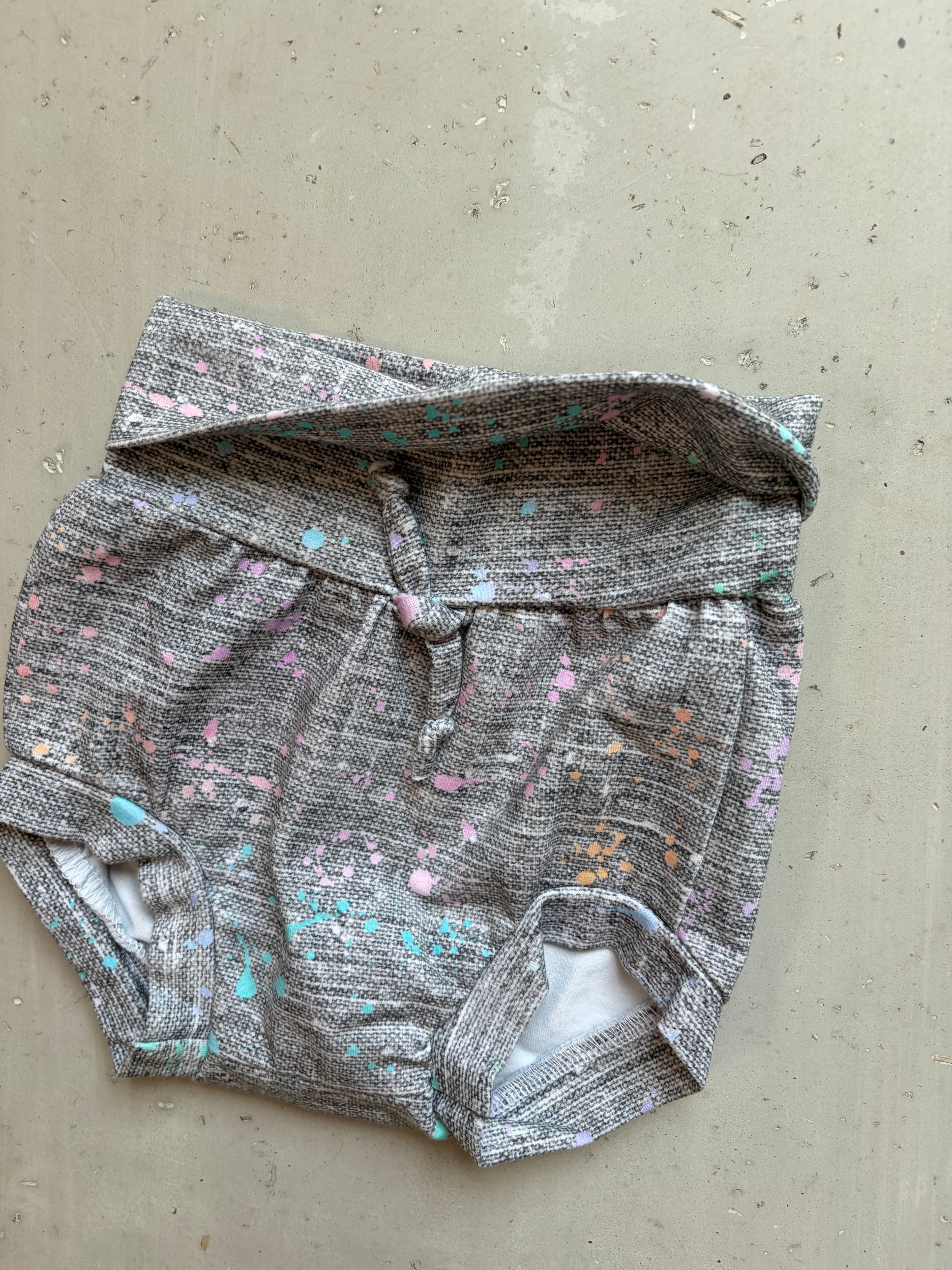 Small shop handmade shorts || 9-18m