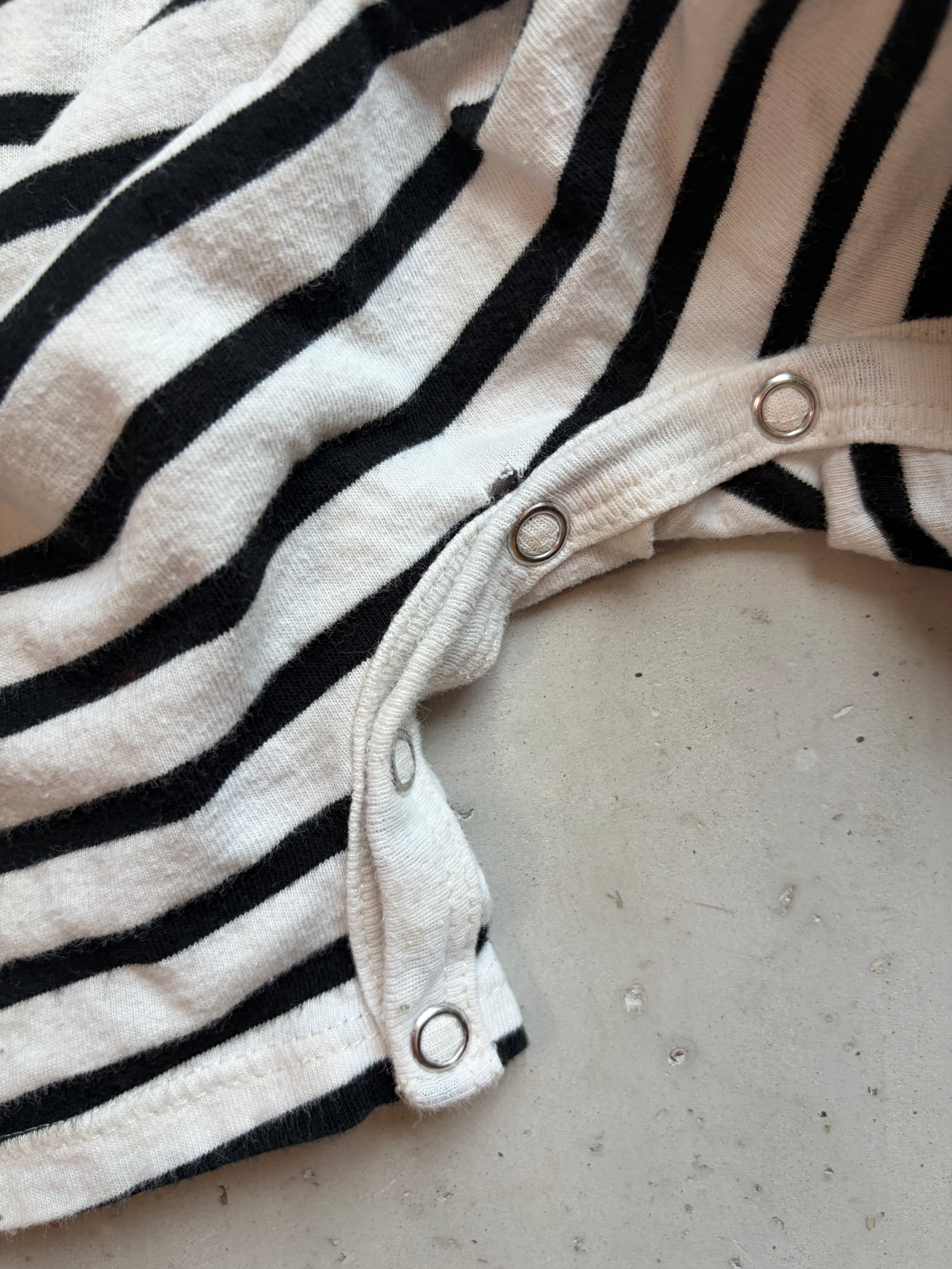Mini Mioche short romper *small hole || 1/2 year