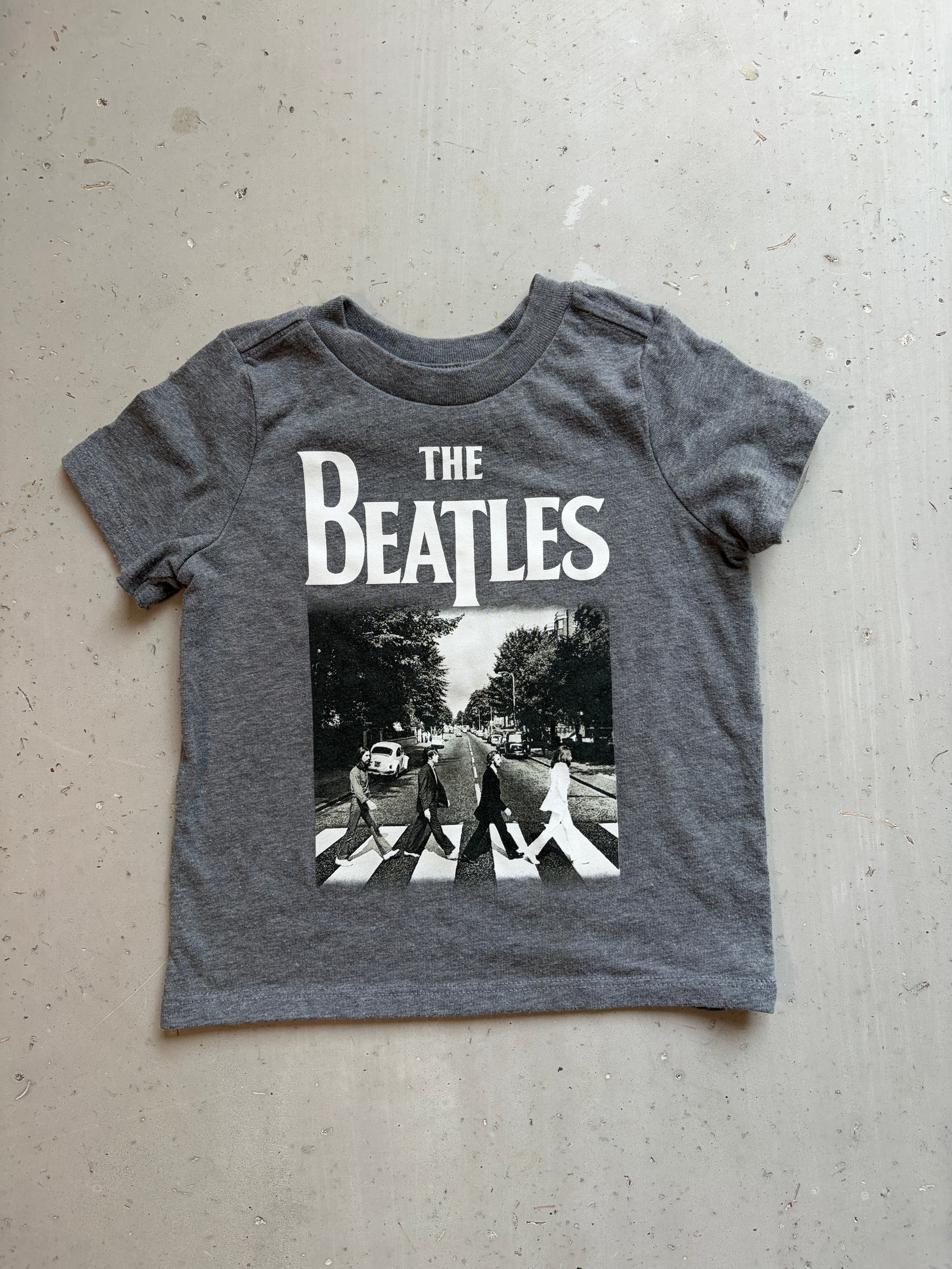 The Beatles tshirt || 18m