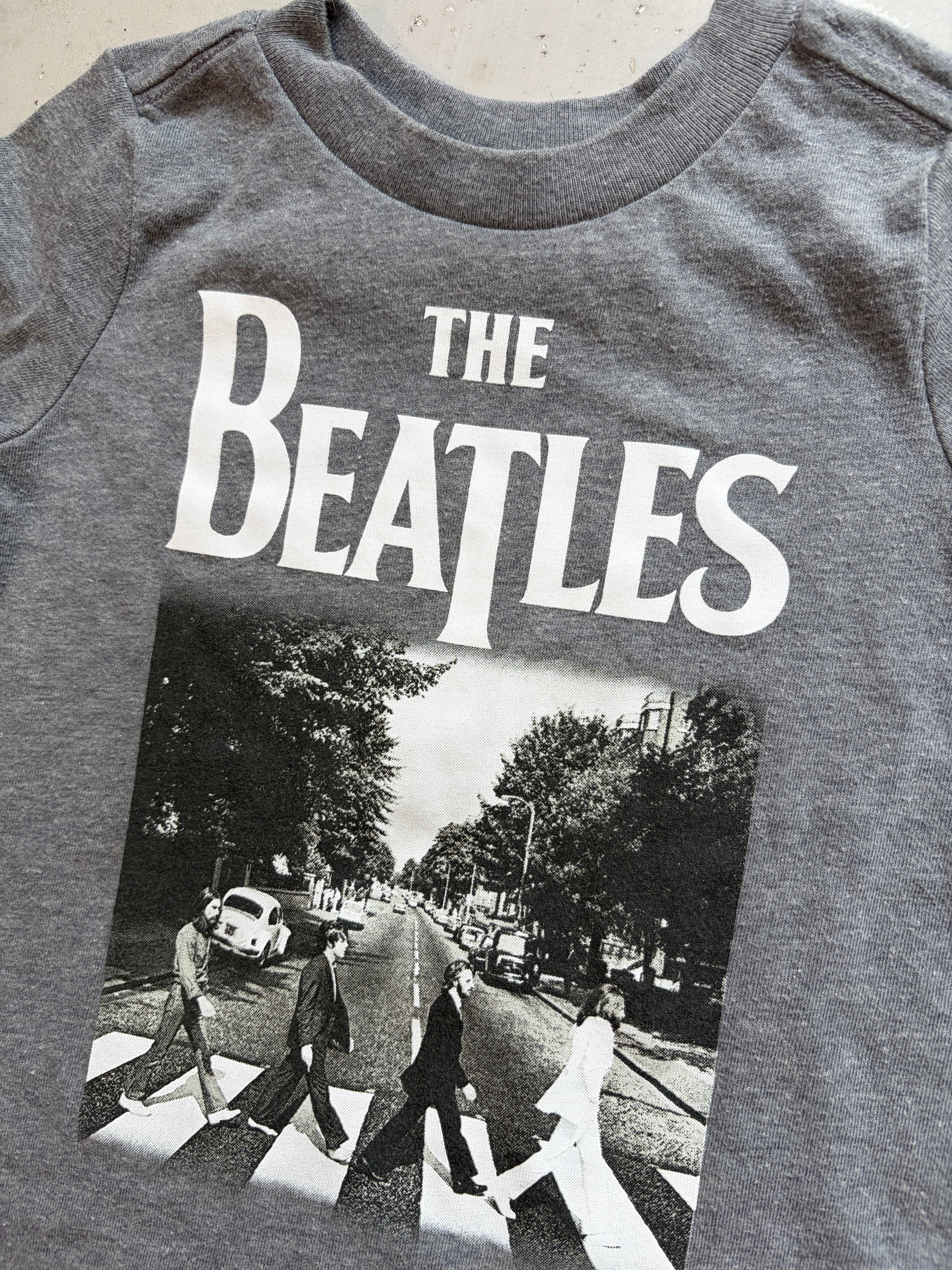 The Beatles tshirt || 18m