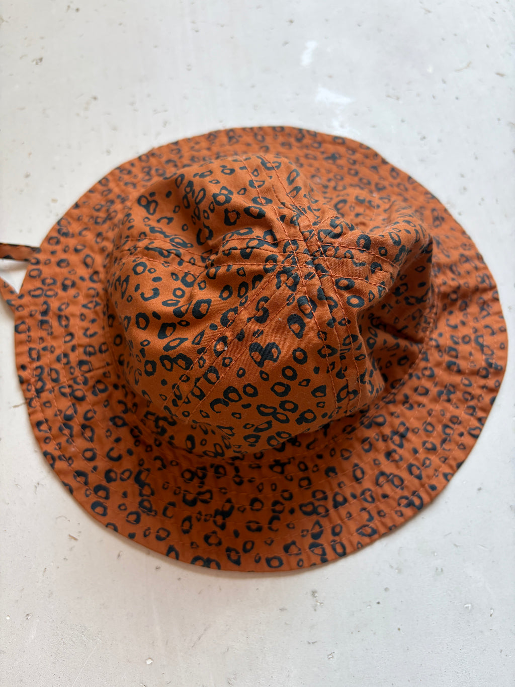 HEMA sun hat || 4-9m