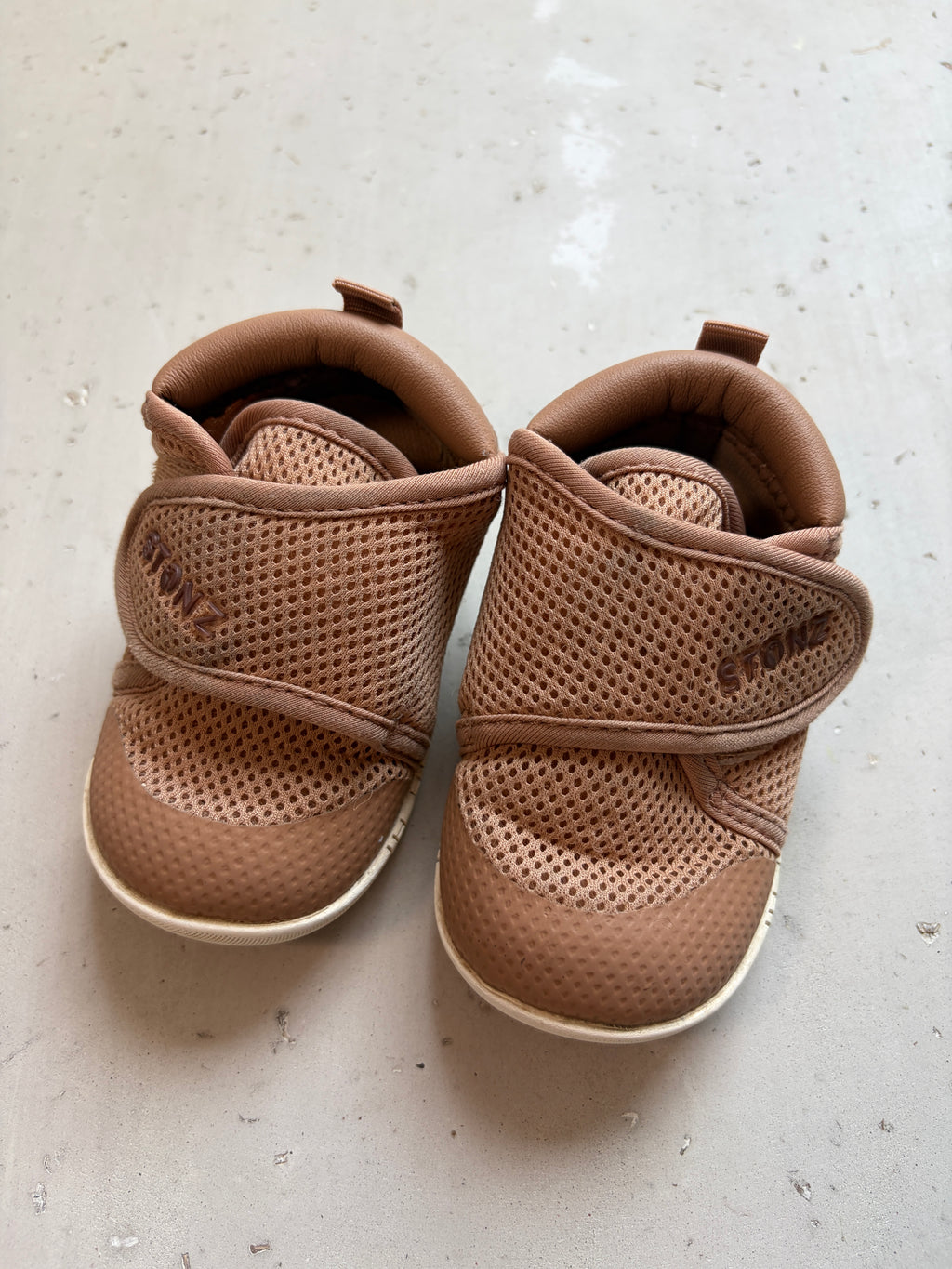 Stonz cruiser shoes || 6-12m