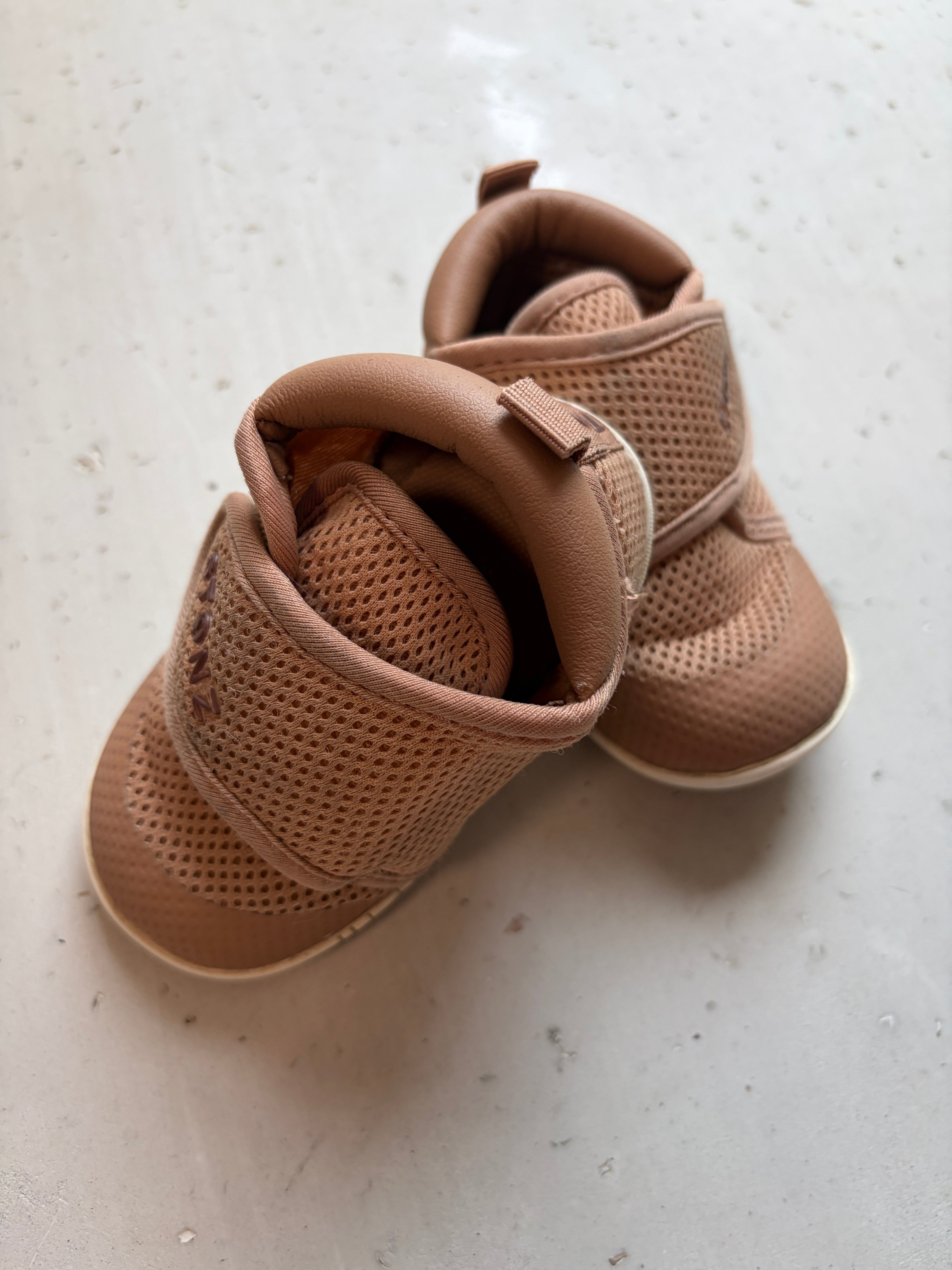 Stonz cruiser shoes || 6-12m