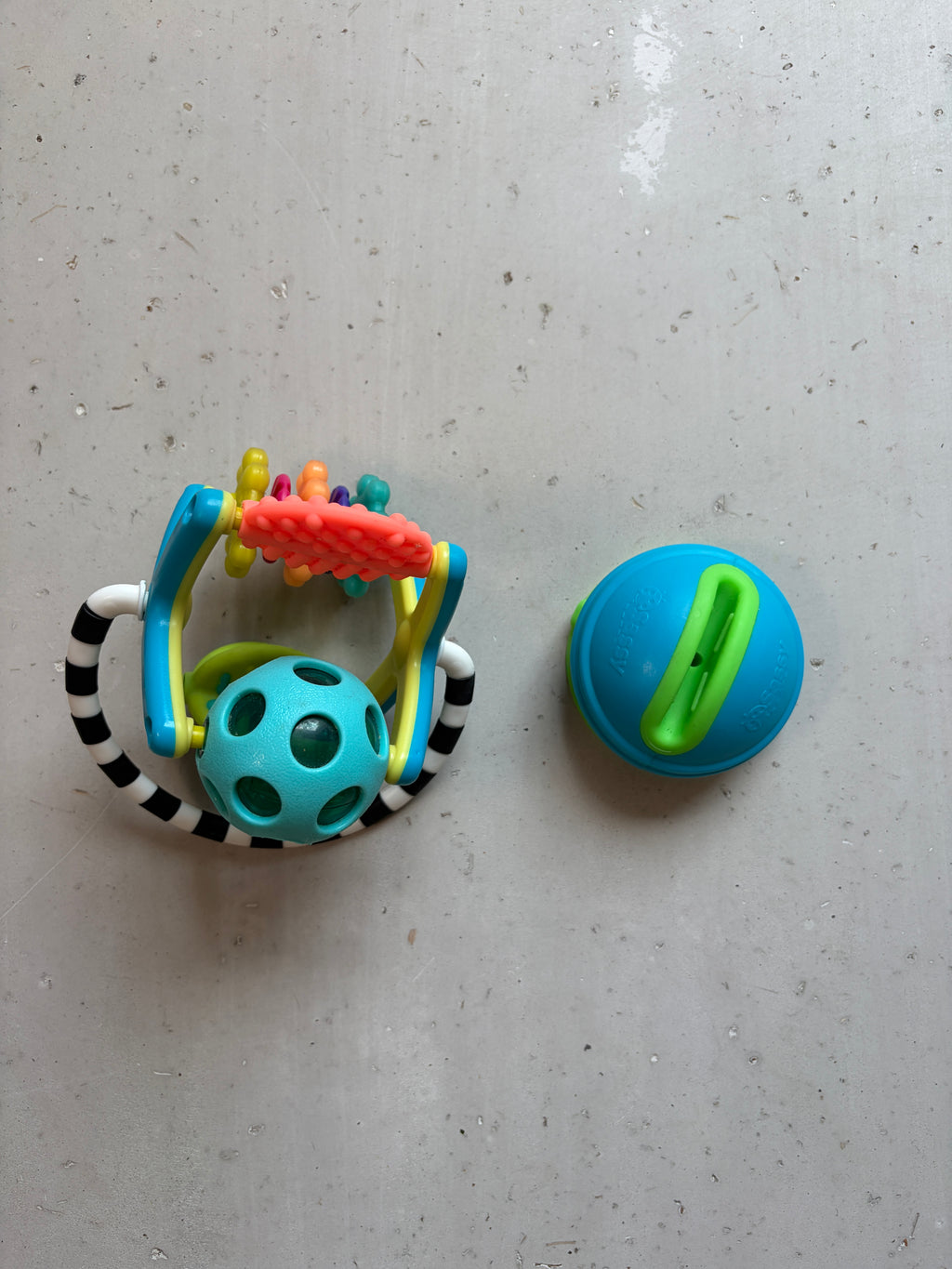 Sassy suction toy