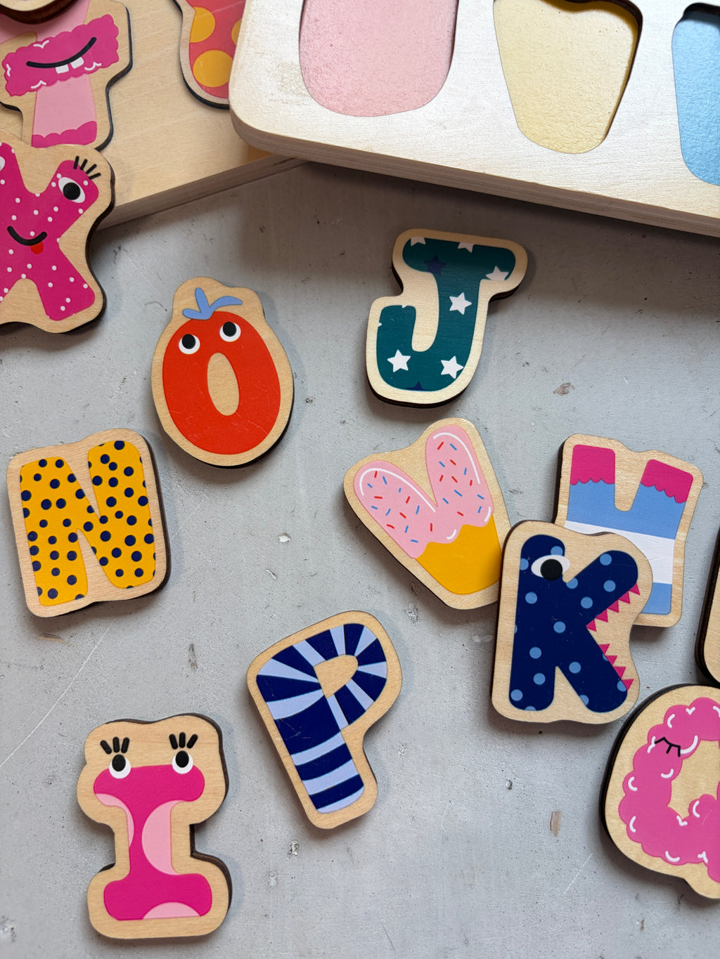 HEMA ABC/123 wooden puzzles