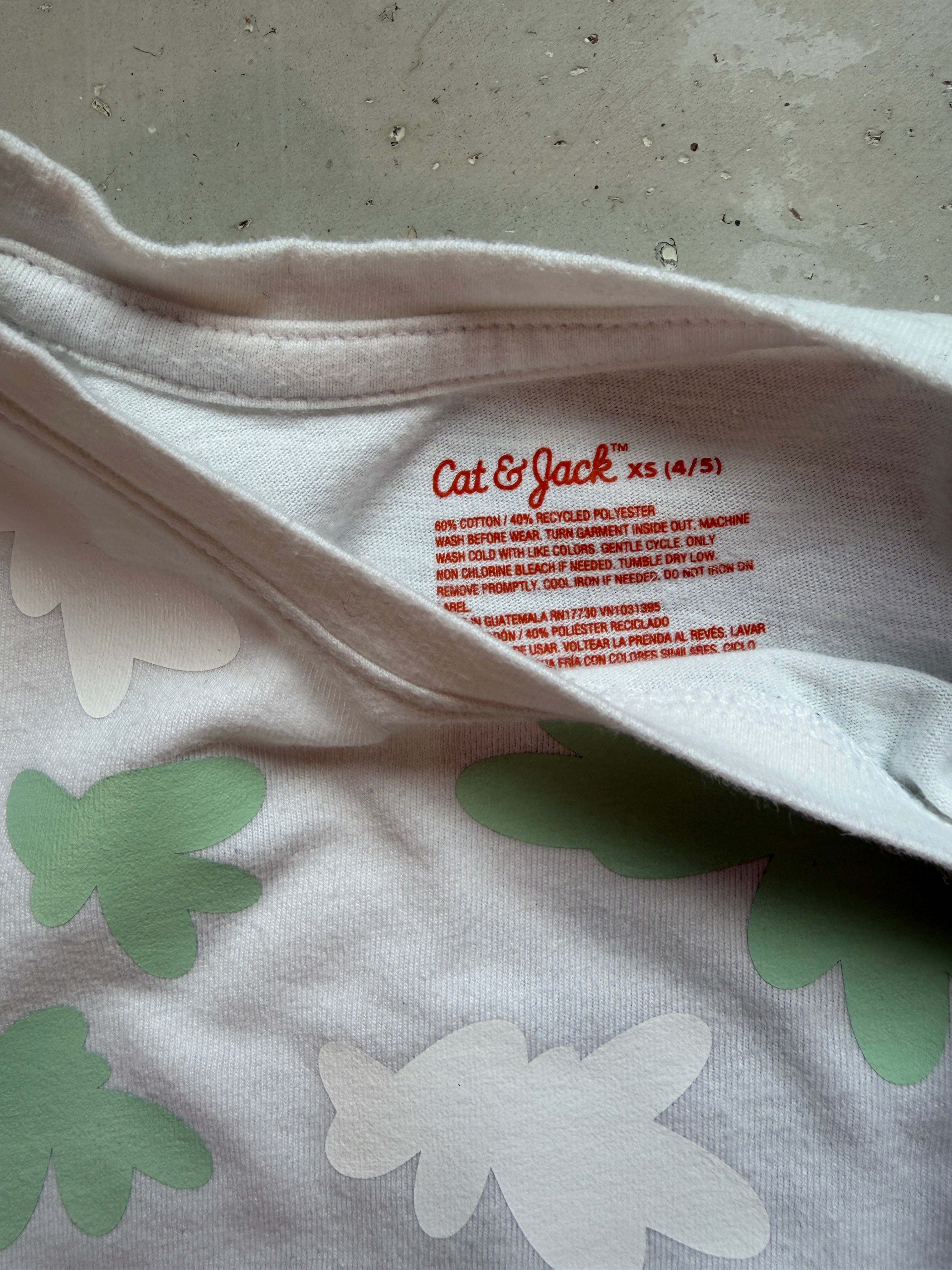 Plooofed Cat & Jack tshirt || XS(4/5)