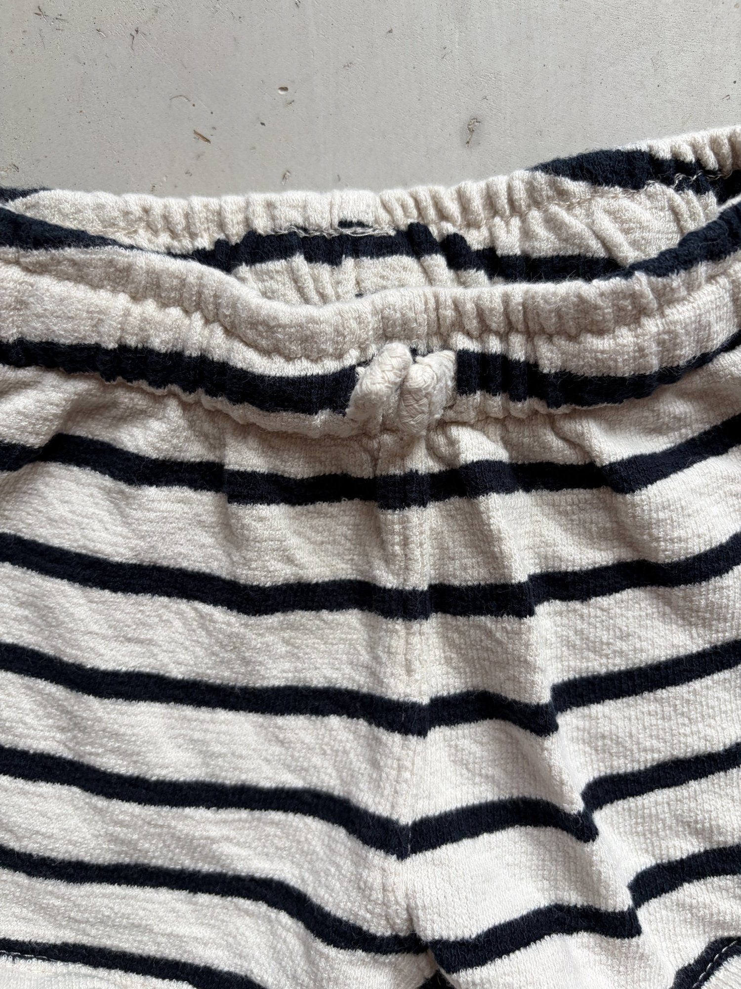 Zara terry shorts || 9-12m (generous fit)