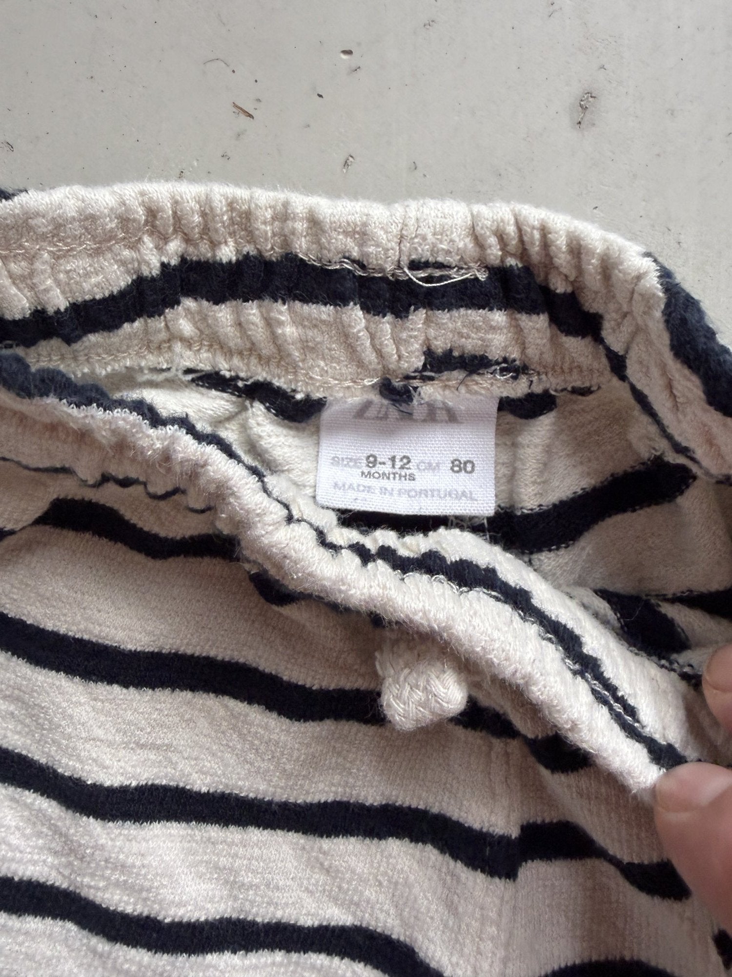 Zara terry shorts || 9-12m (generous fit)