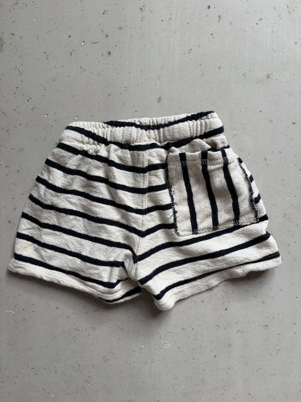 Zara terry shorts || 9-12m (generous fit)