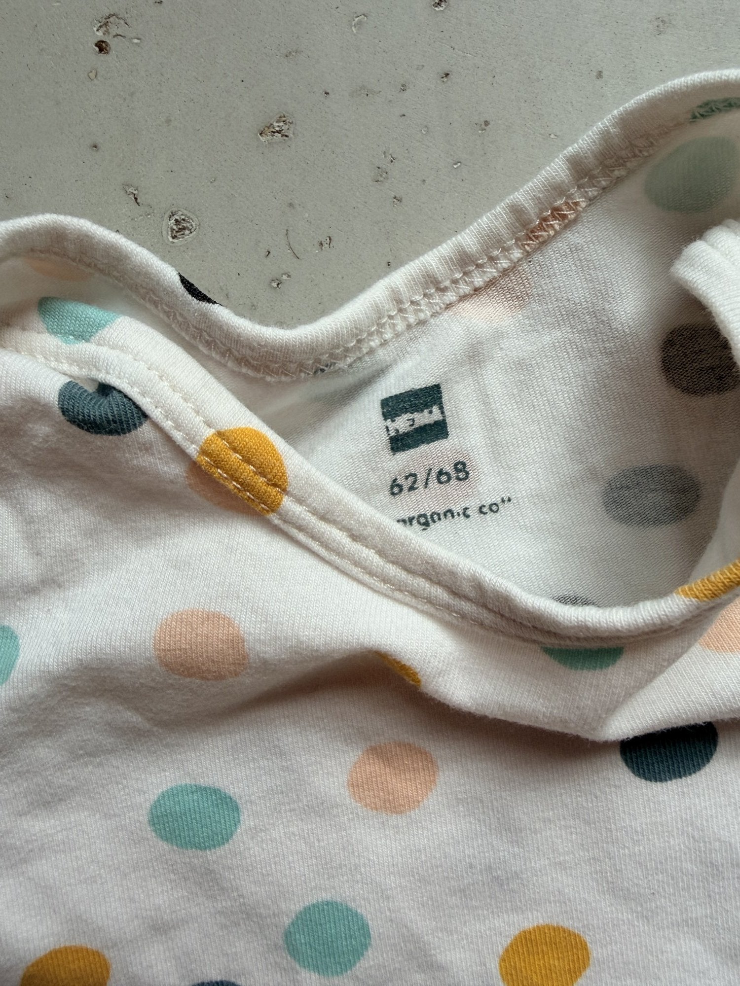 HEMA polka dot onesie || 6-9m (euro 68)