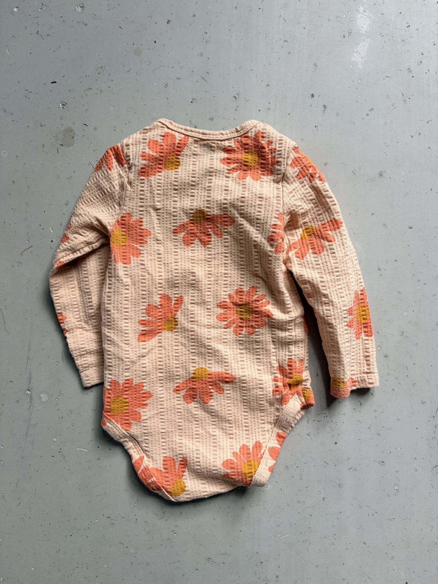 HEMA flower onesie || 9-18m (euro 74-80)