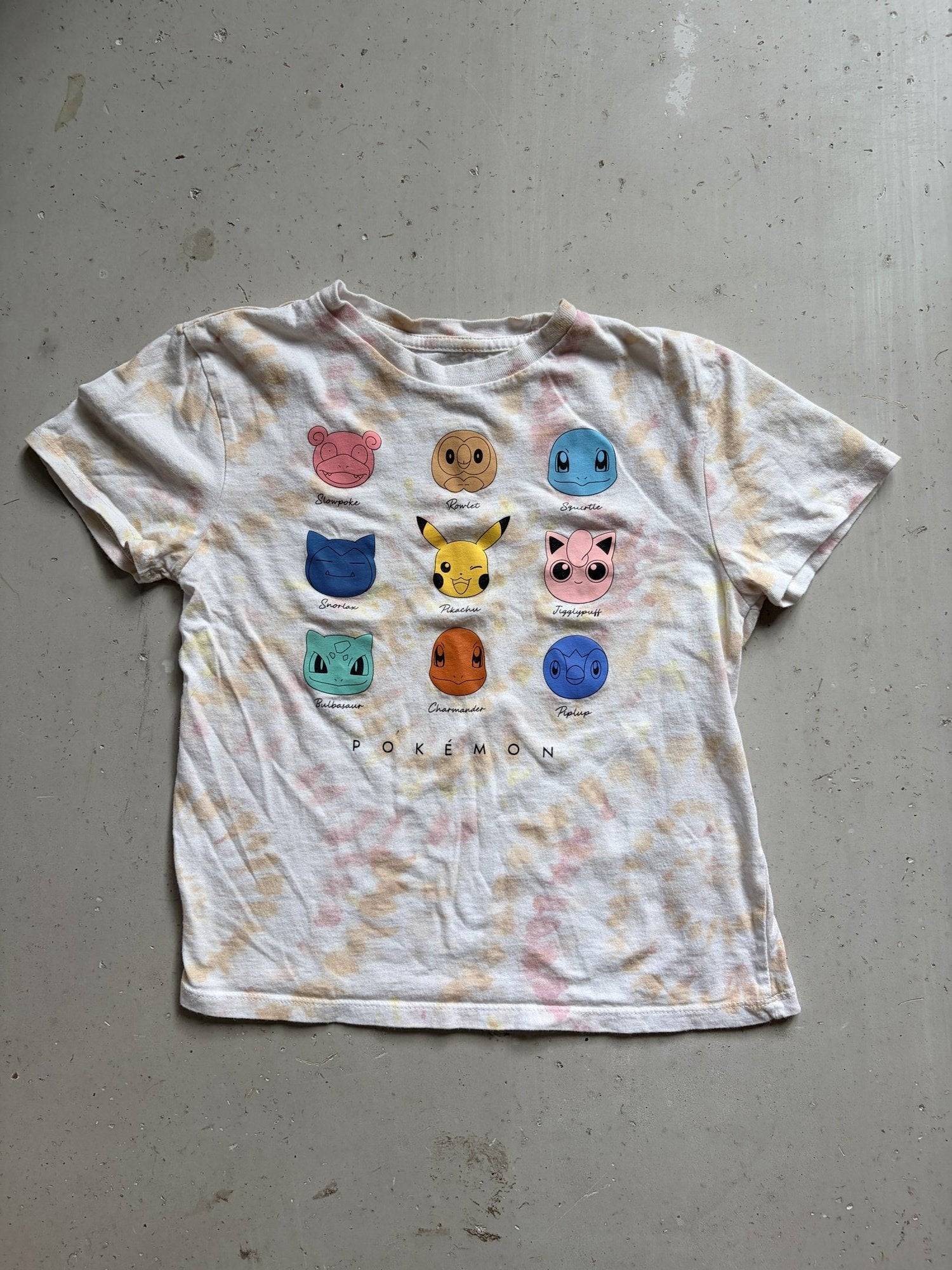 Pokémon tshirt || SM 6/7 (fits small)