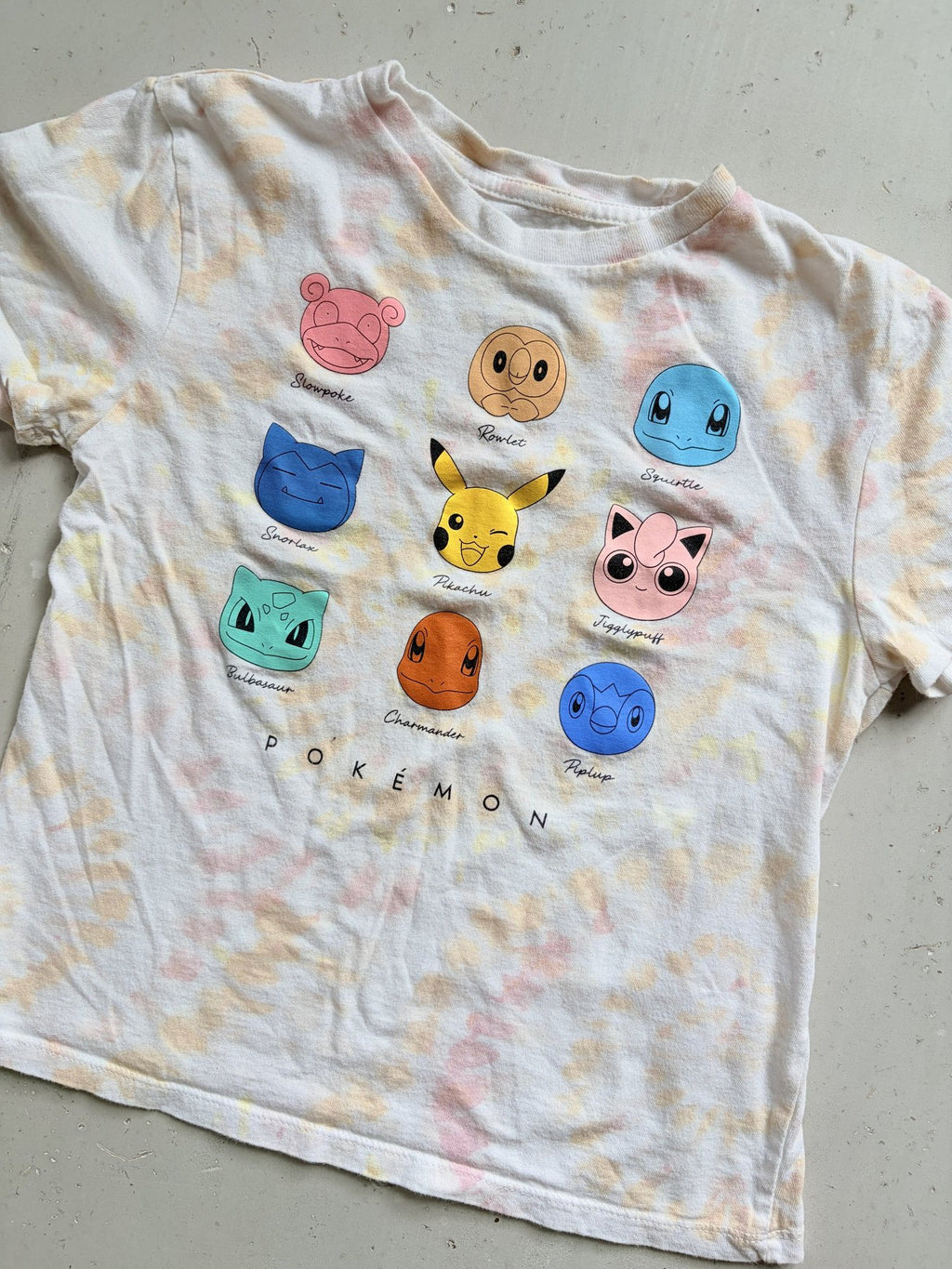 Pokémon tshirt || SM 6/7 (fits small)