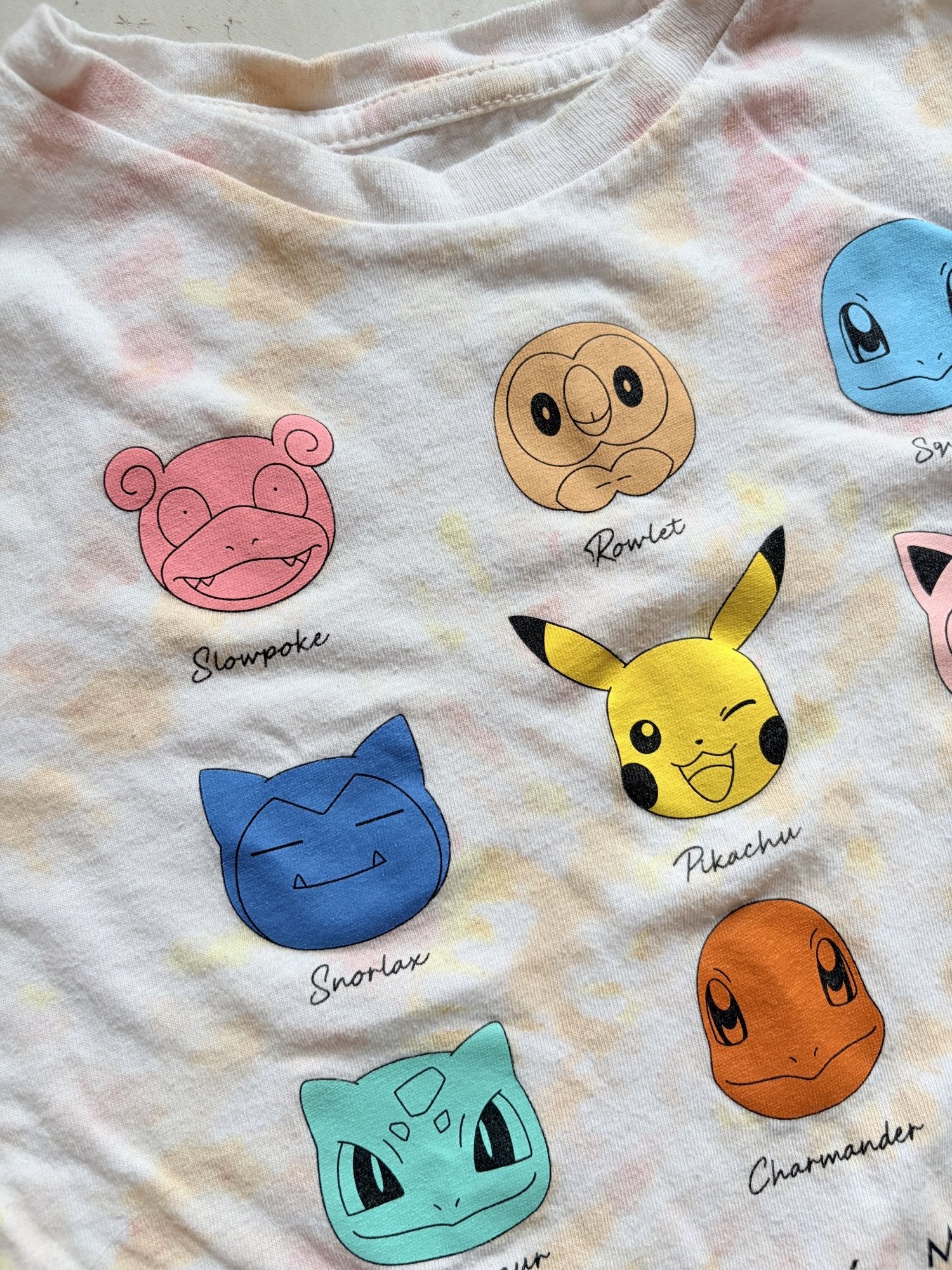 Pokémon tshirt || SM 6/7 (fits small)