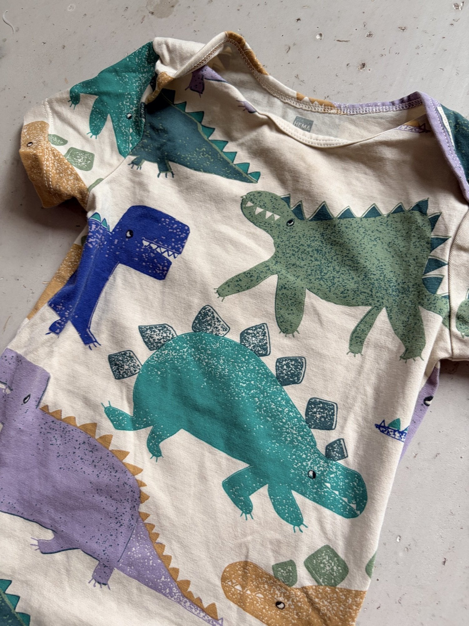 HEMA dino onesie || 18-24m