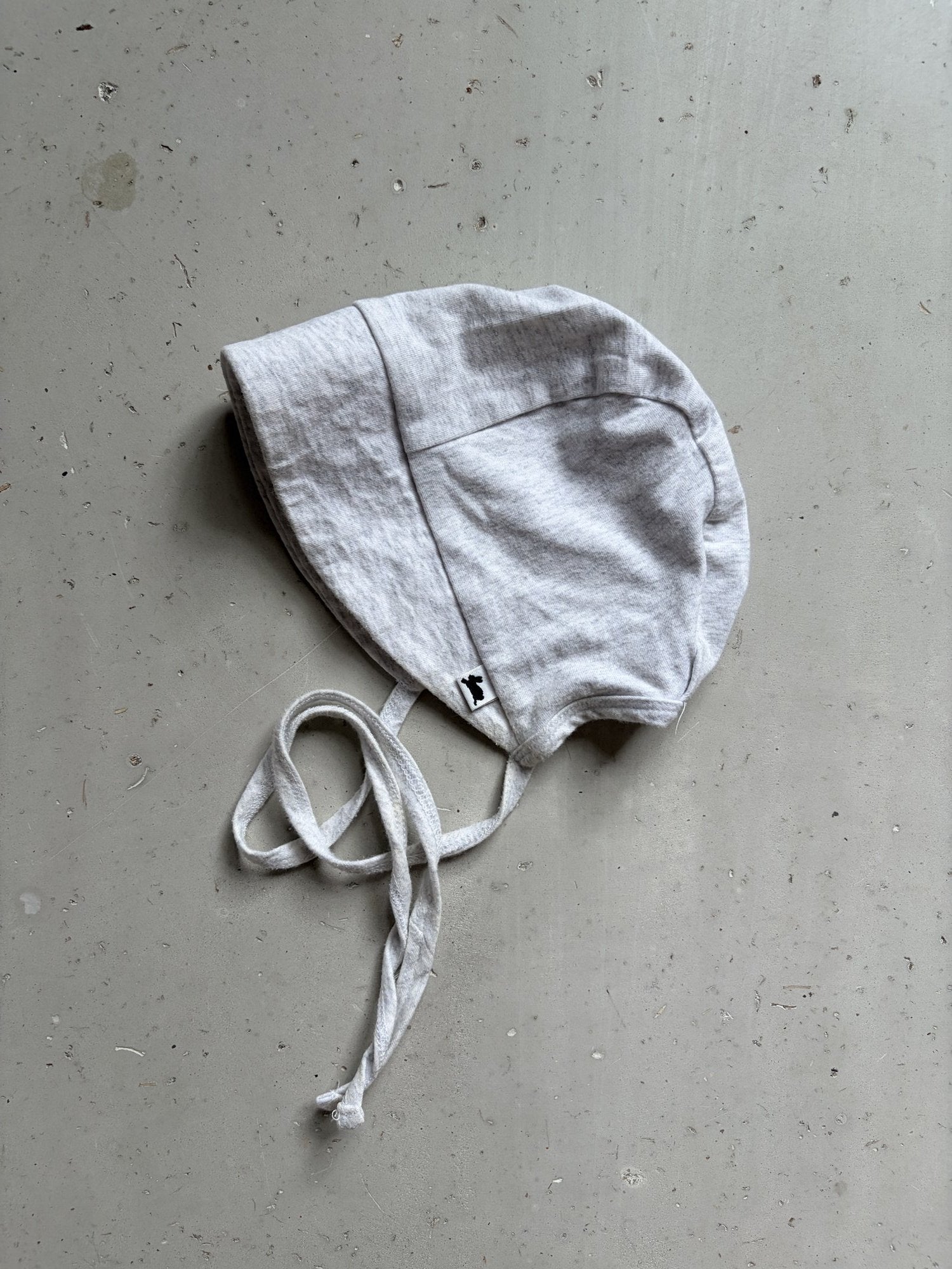 Little and Lively jersey bonnet || small (0-6m)