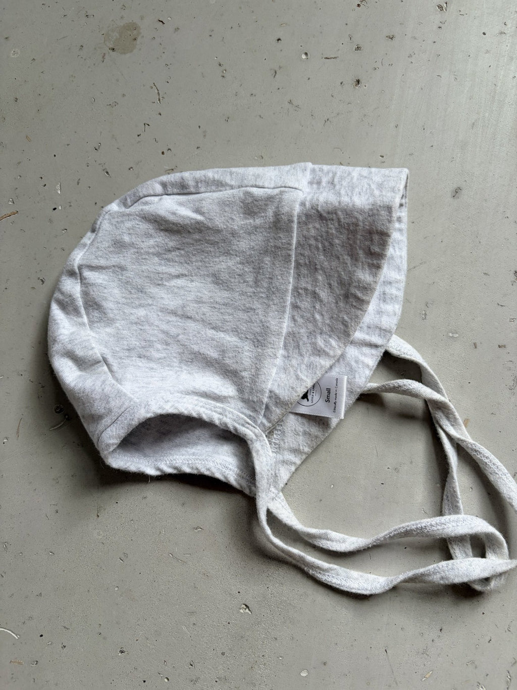 Little and Lively jersey bonnet || small (0-6m)