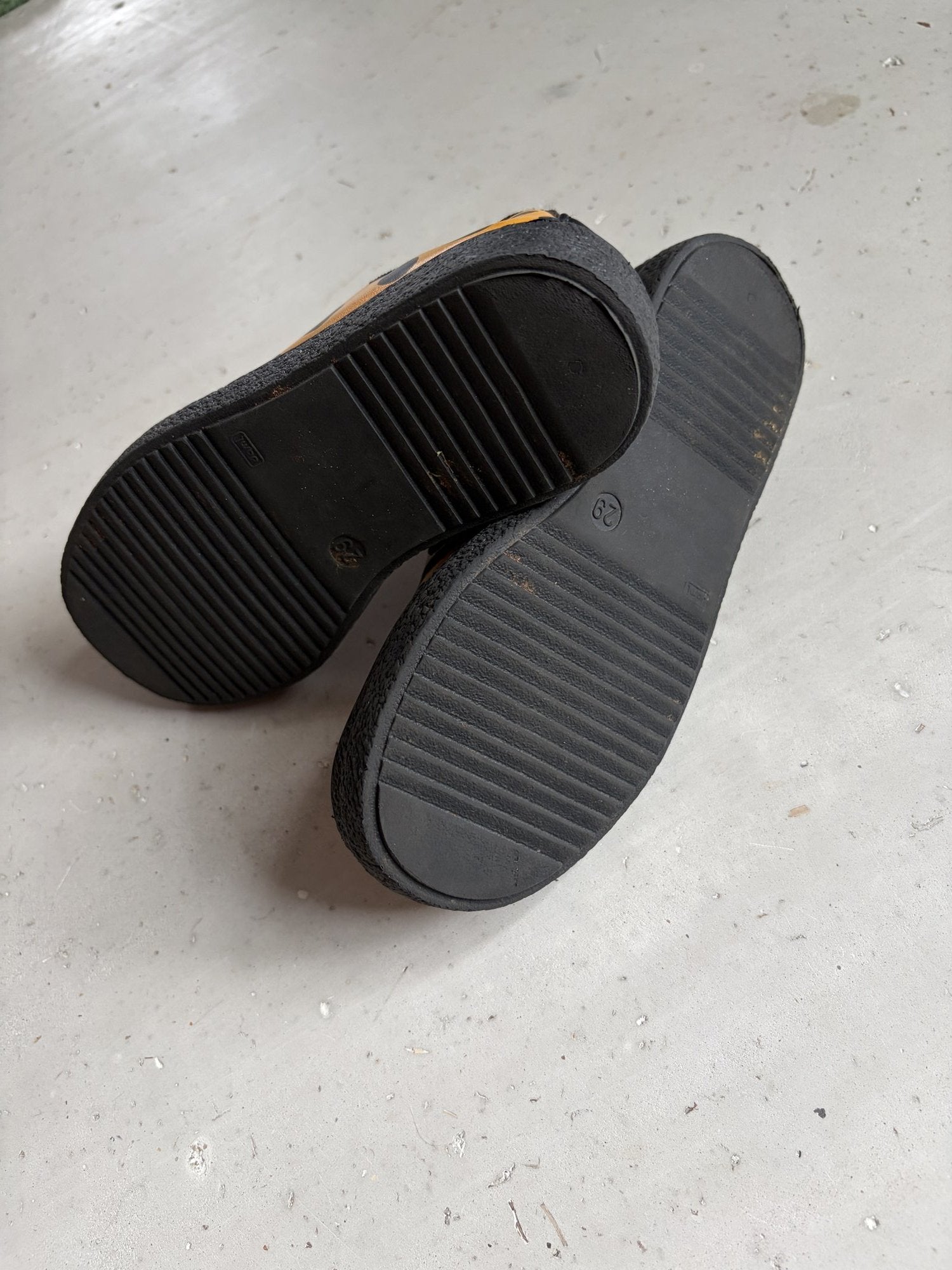 Stella McCartney rain shoes || 11.5C (euro 29)