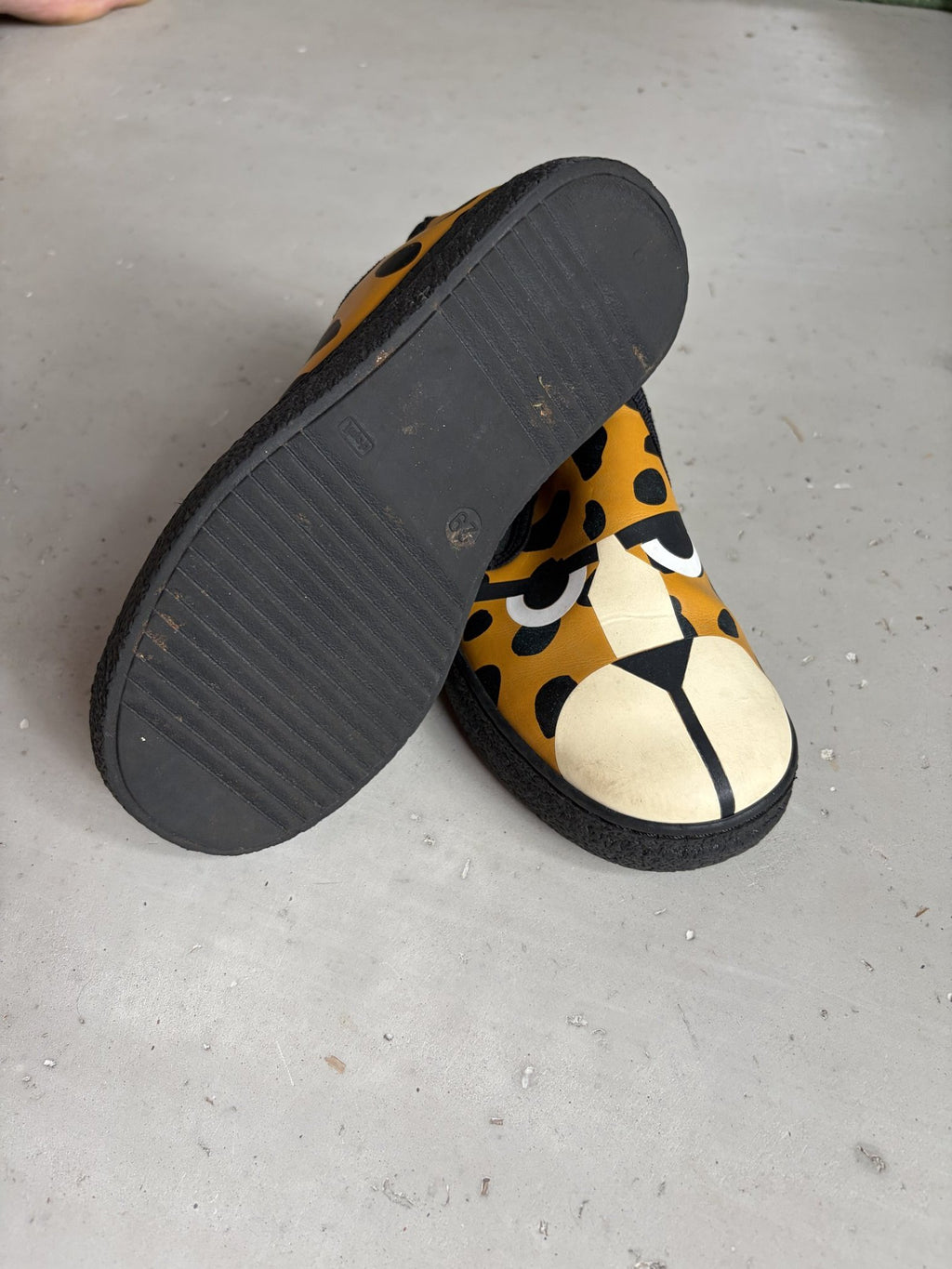 Stella McCartney rain shoes || 11.5C (euro 29)