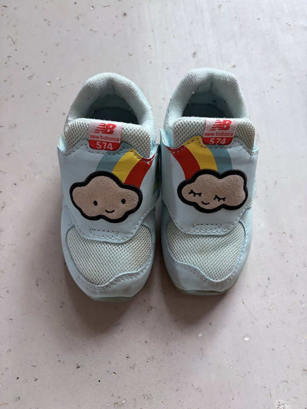 New Balance velcro shoes || 6.5C