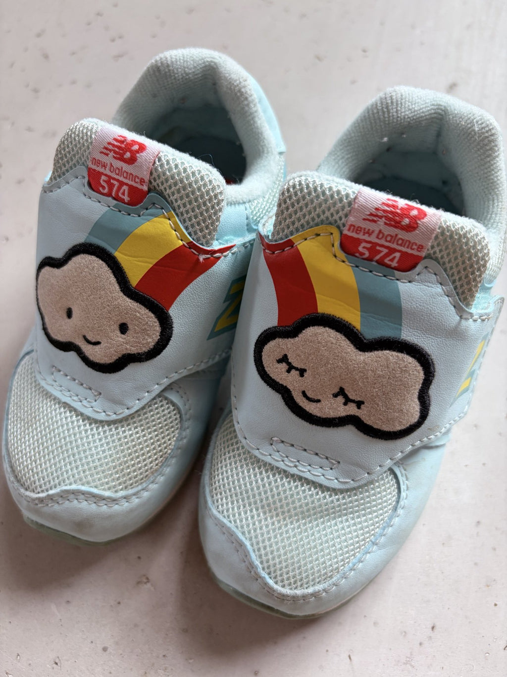 New Balance velcro shoes || 6.5C