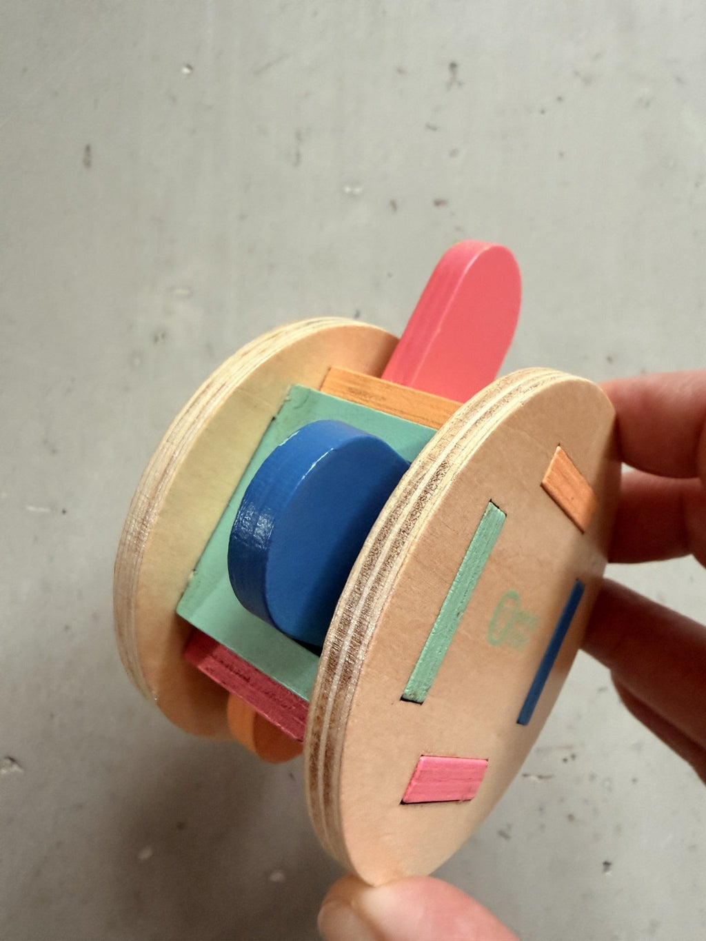 Kiwico wooden rattle