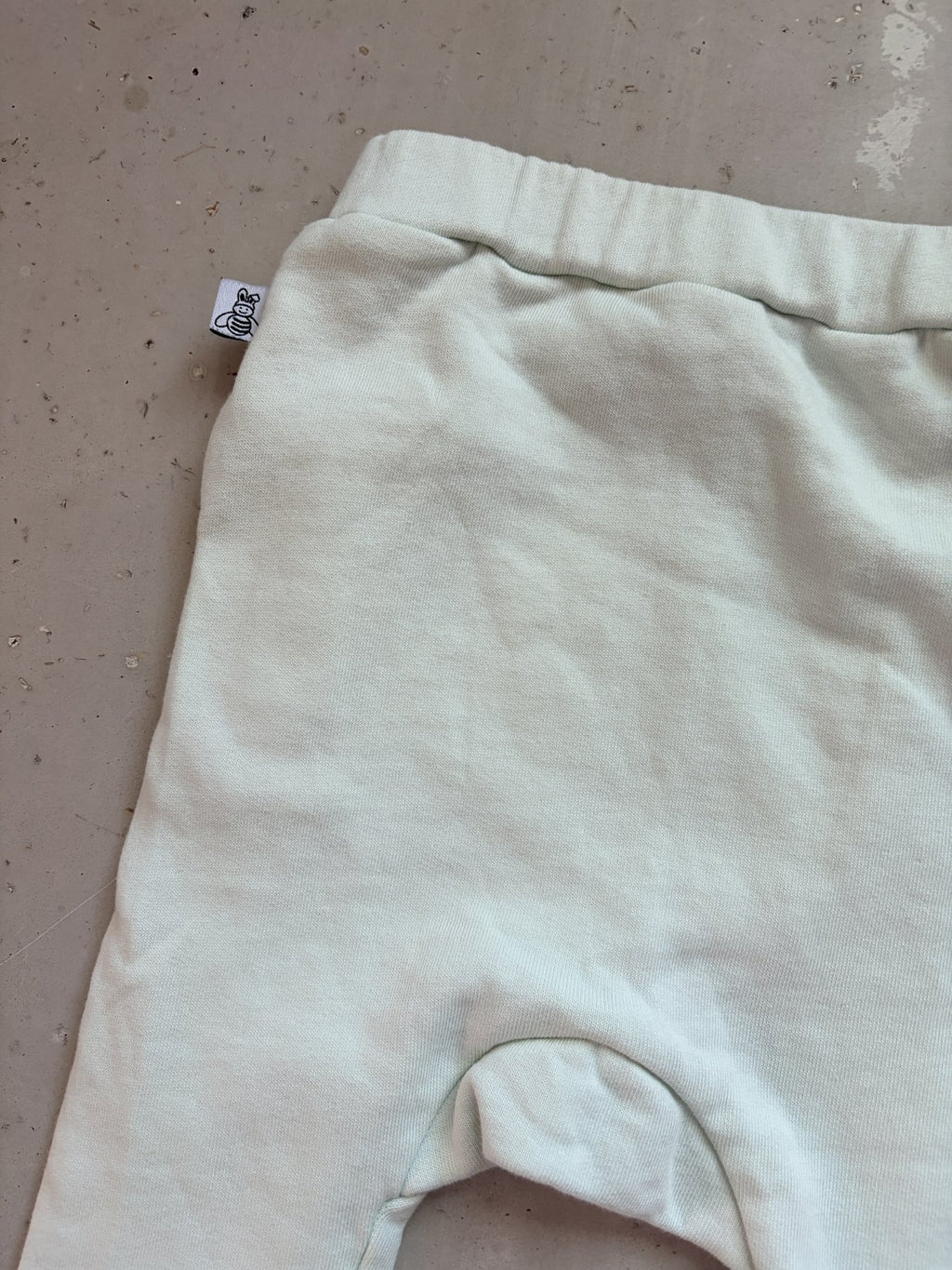 Småland Bumble & Bee Sweatpants || 3-4T (EU 98/104)