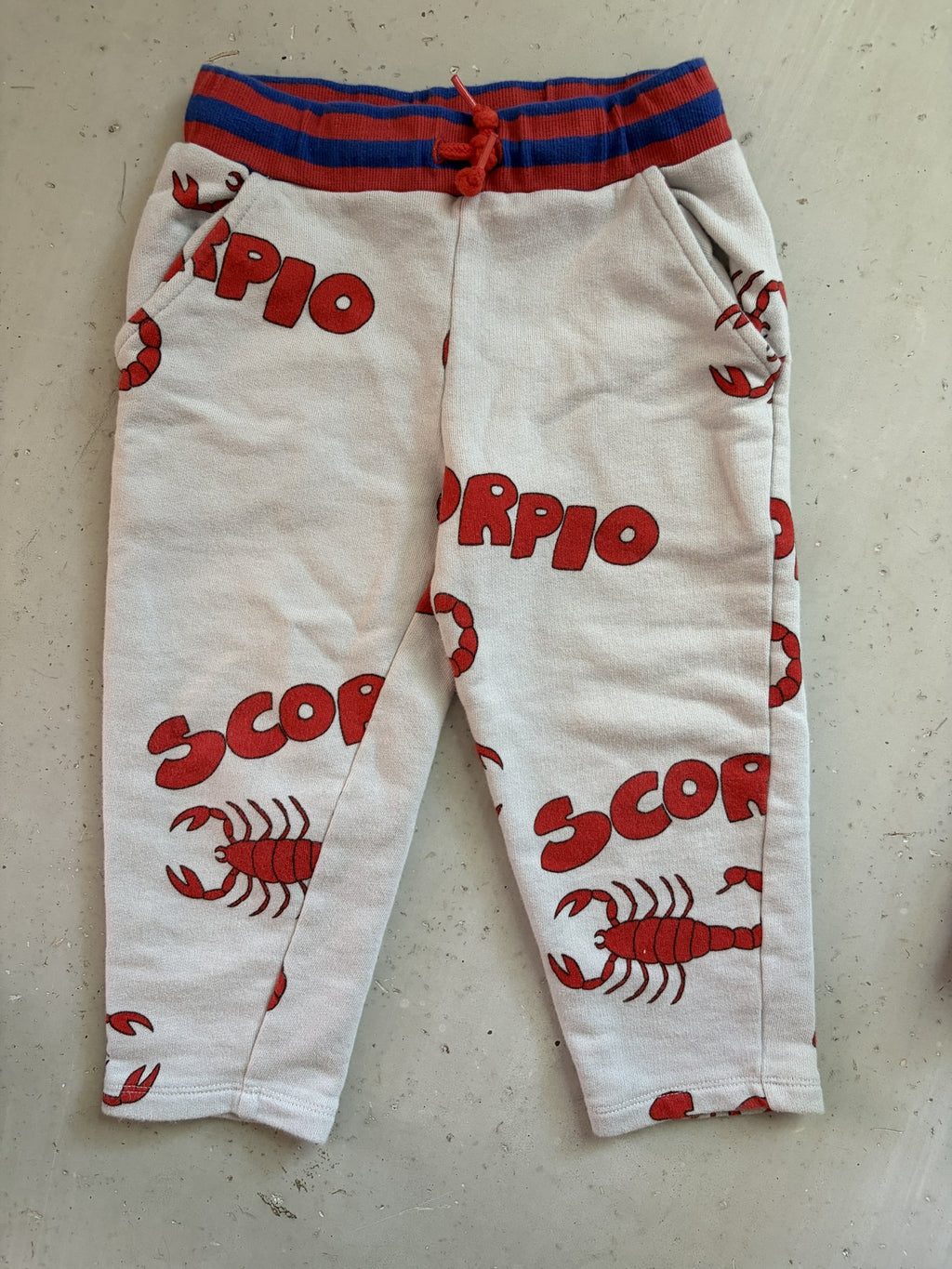 Mini Rodini Scorpio Swearsuit || 4-5T (EU 104/110)
