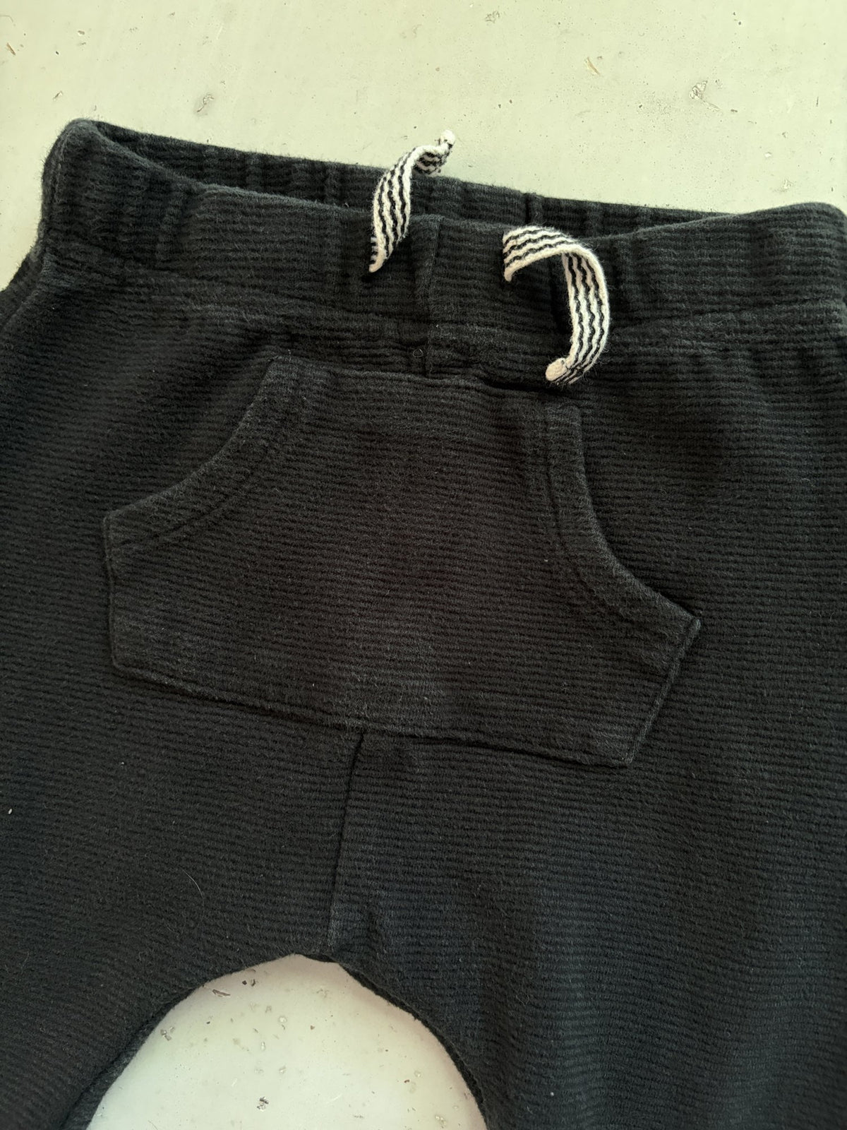 HEMA Black joggers || 18-24m (EU 86)