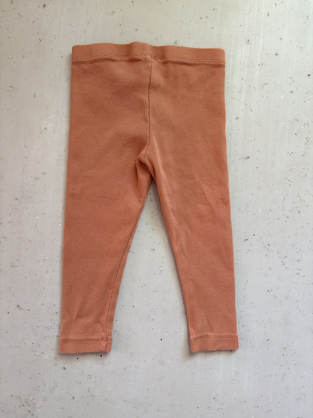HEMA Ribbed leggings || 24M (EU 92)