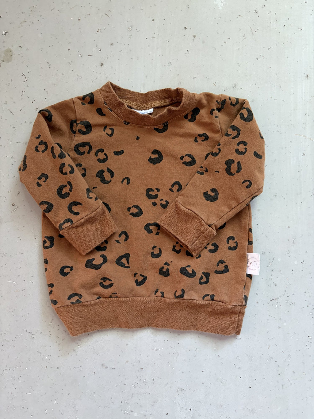 Small shop Ole Design Leopard sweater || 6-12m