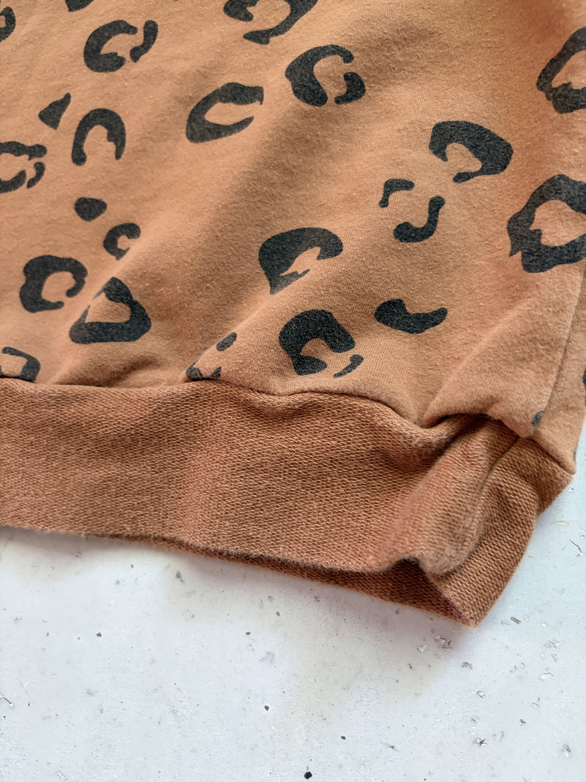 Small shop Ole Design Leopard sweater || 6-12m