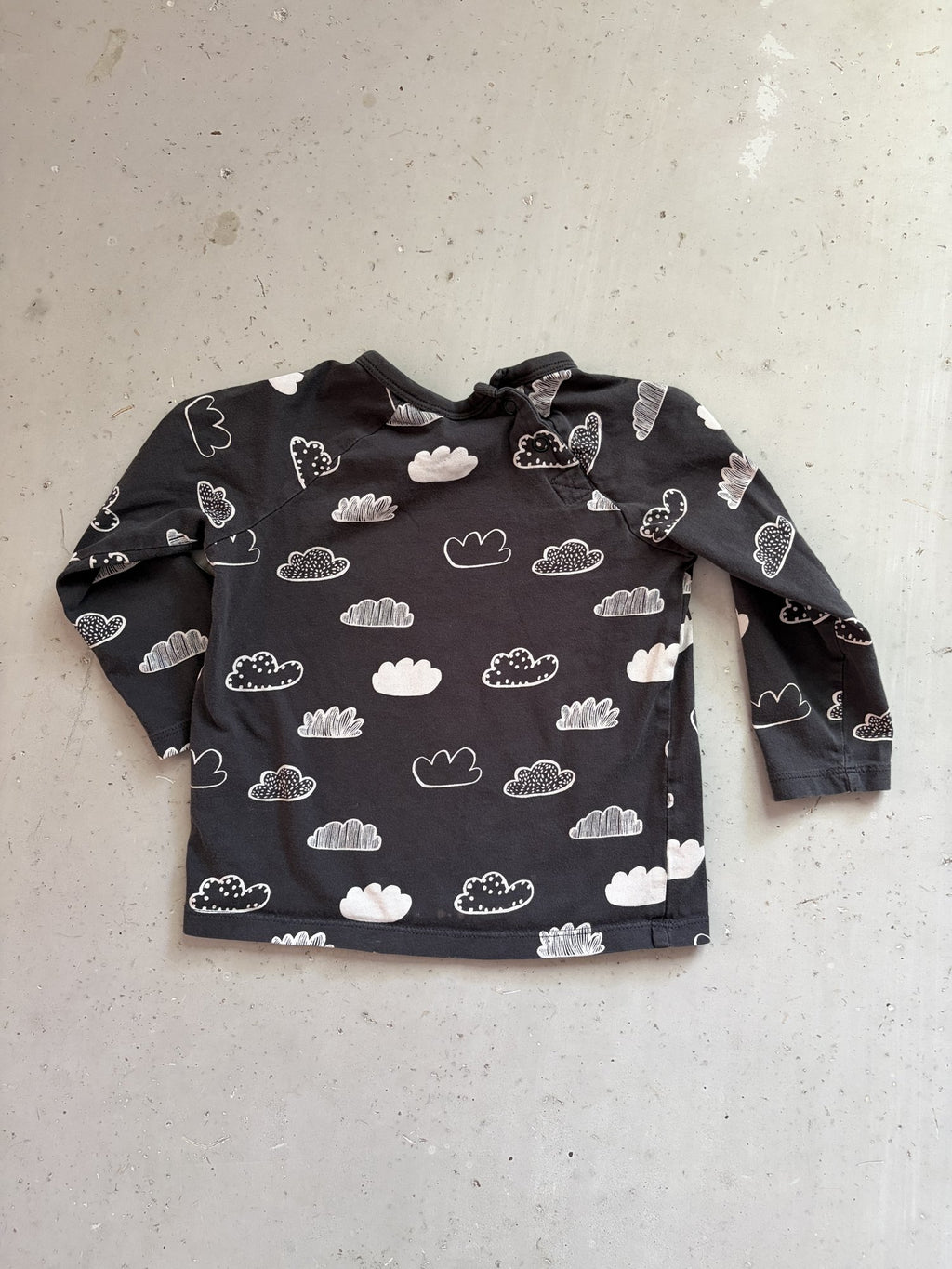H&M Cloud long sleeved tee || 12-18m