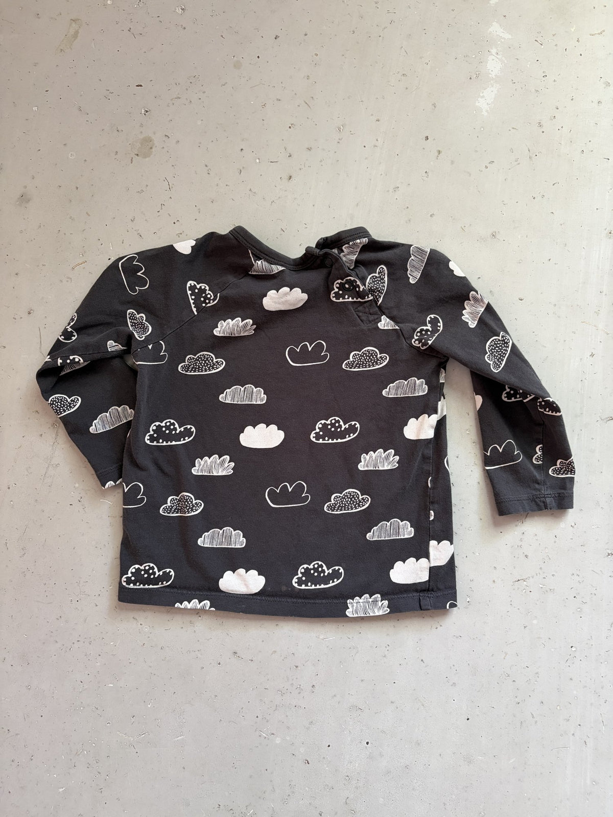 H&M Cloud long sleeved tee || 12-18m