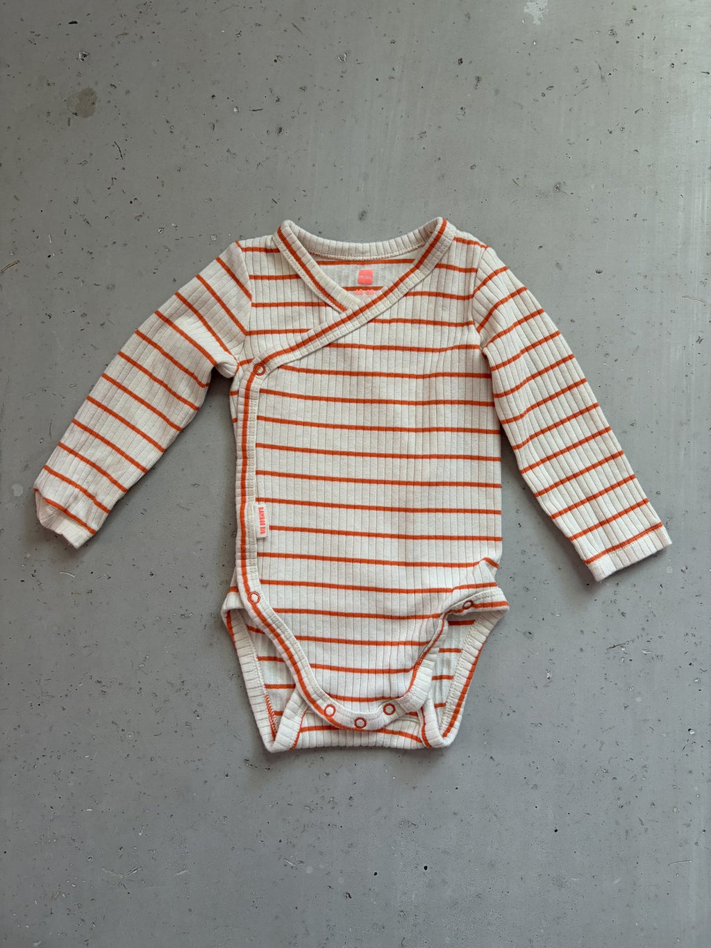 HEMA Kimonobamboo long sleeved onesie || 3-9m (EU 62-68)