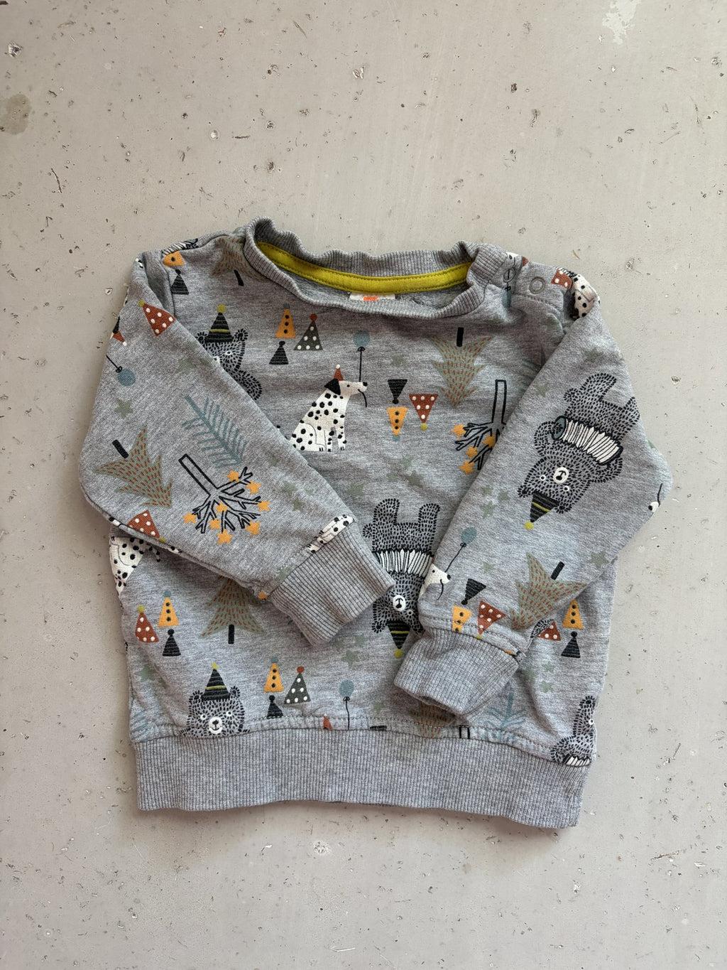 HEMA Sweatshirt || 9-12m (EU 74)