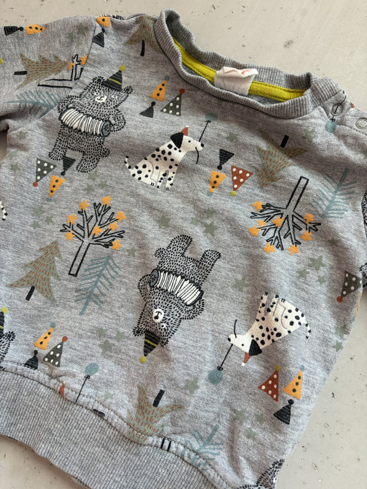 HEMA Sweatshirt || 9-12m (EU 74)
