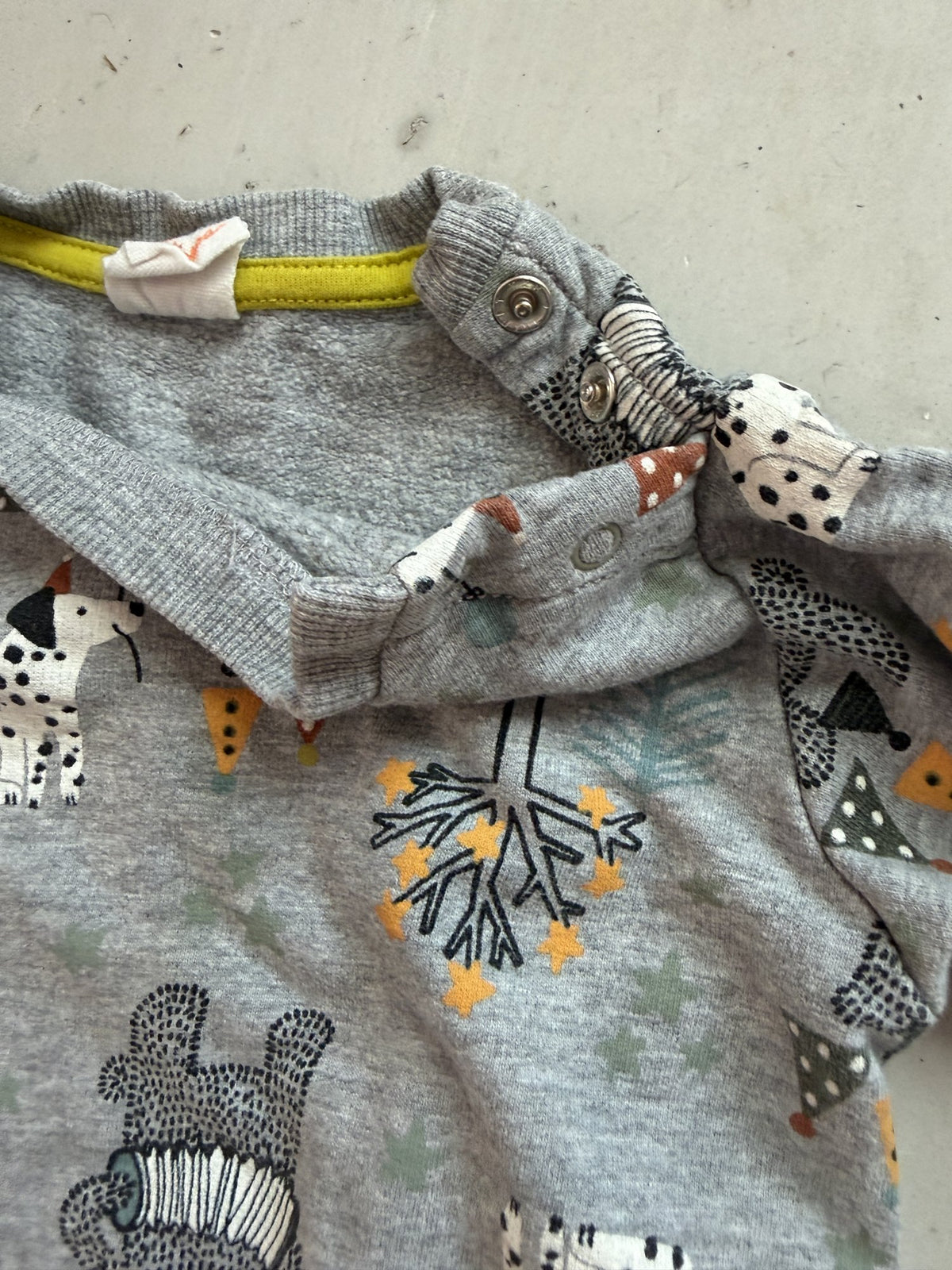 HEMA Sweatshirt || 9-12m (EU 74)