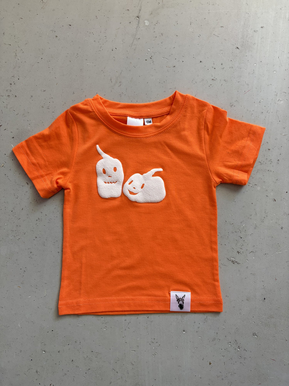 Plooofed Orange Halloween tee || 6m